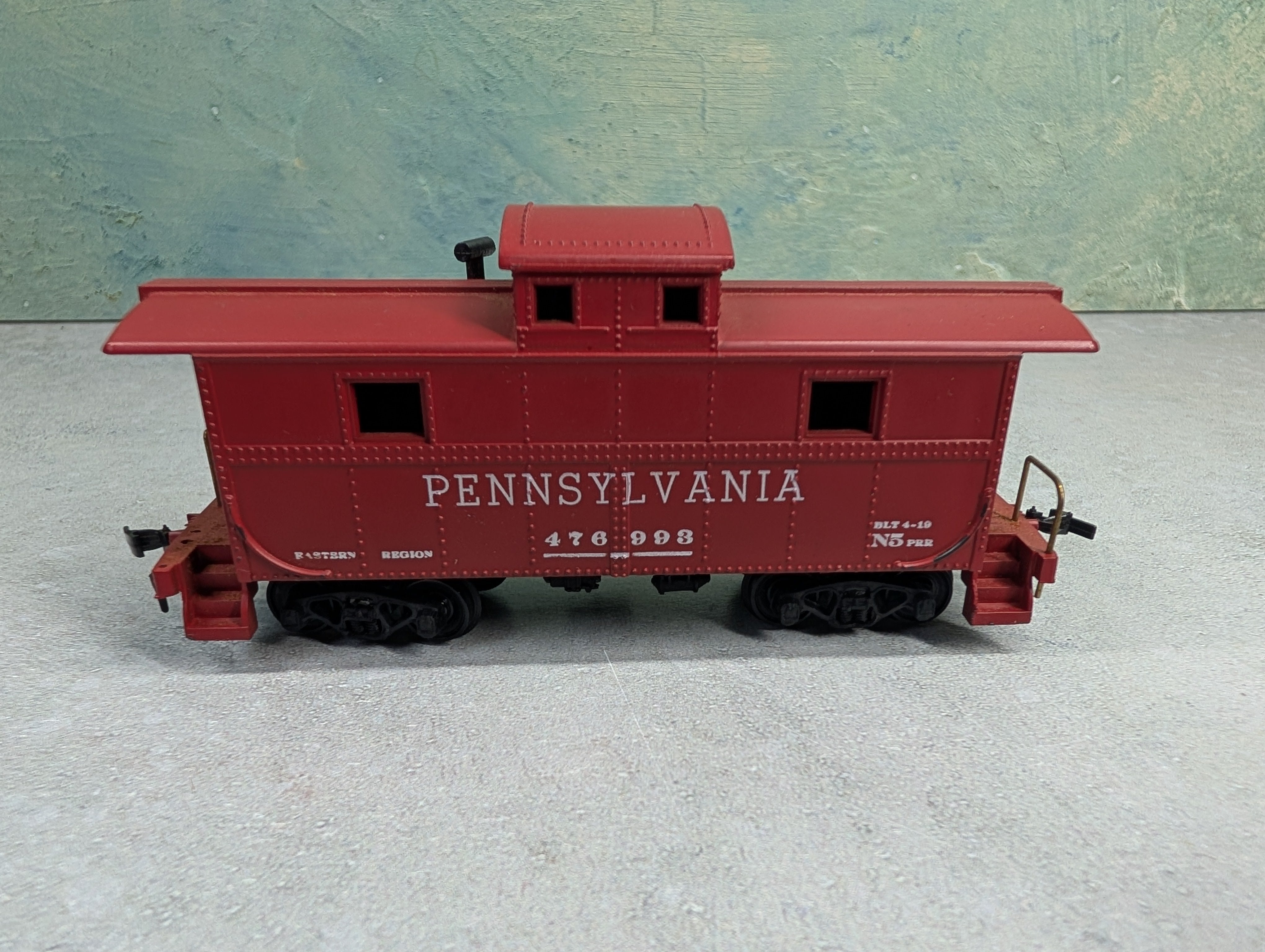 USED HOBBYLINE HO Scale Caboose Pennsylvania PRR #476993