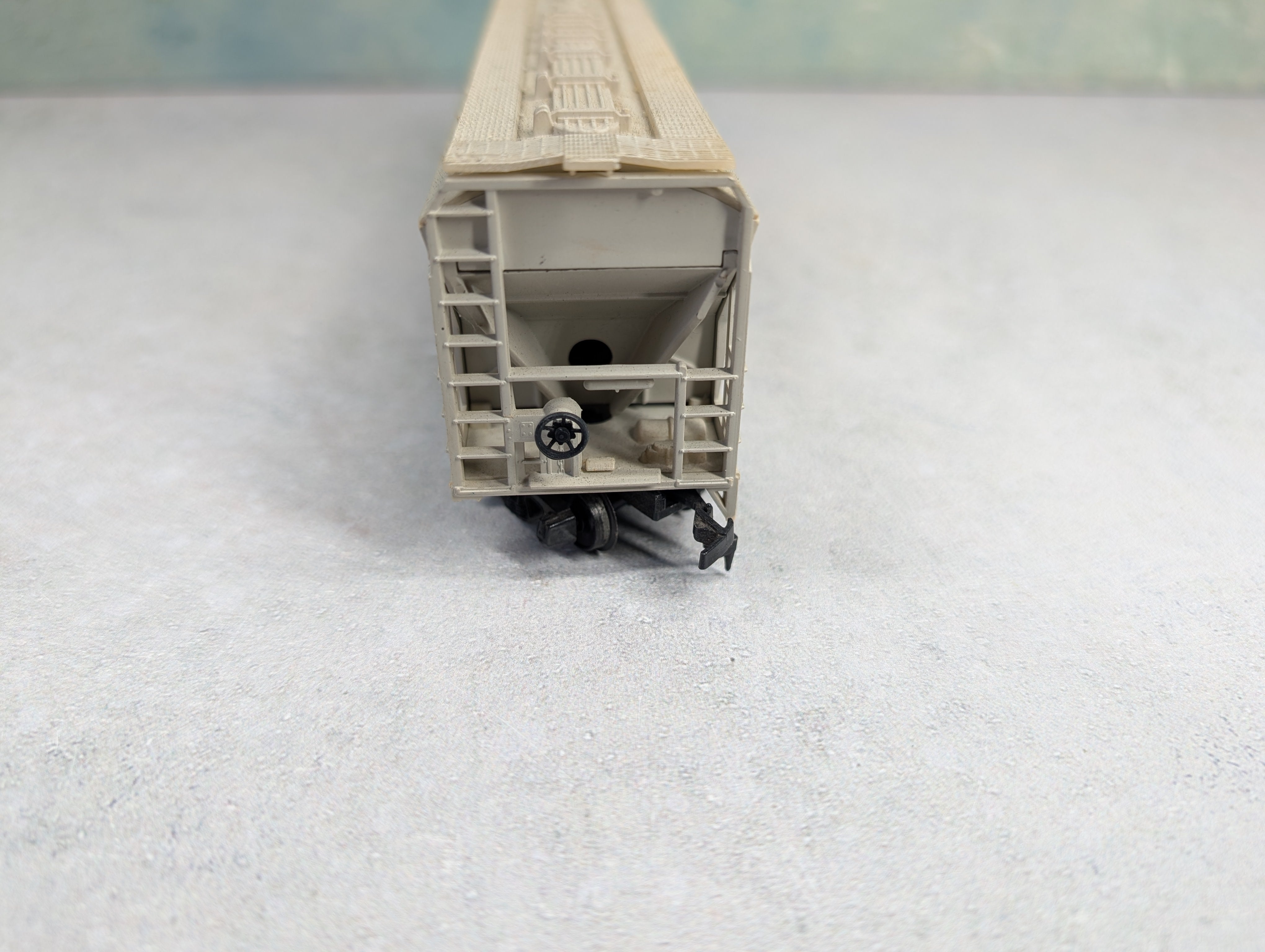USED Tyco HO Scale Covered Hopper Kellogg's ACFB #52311