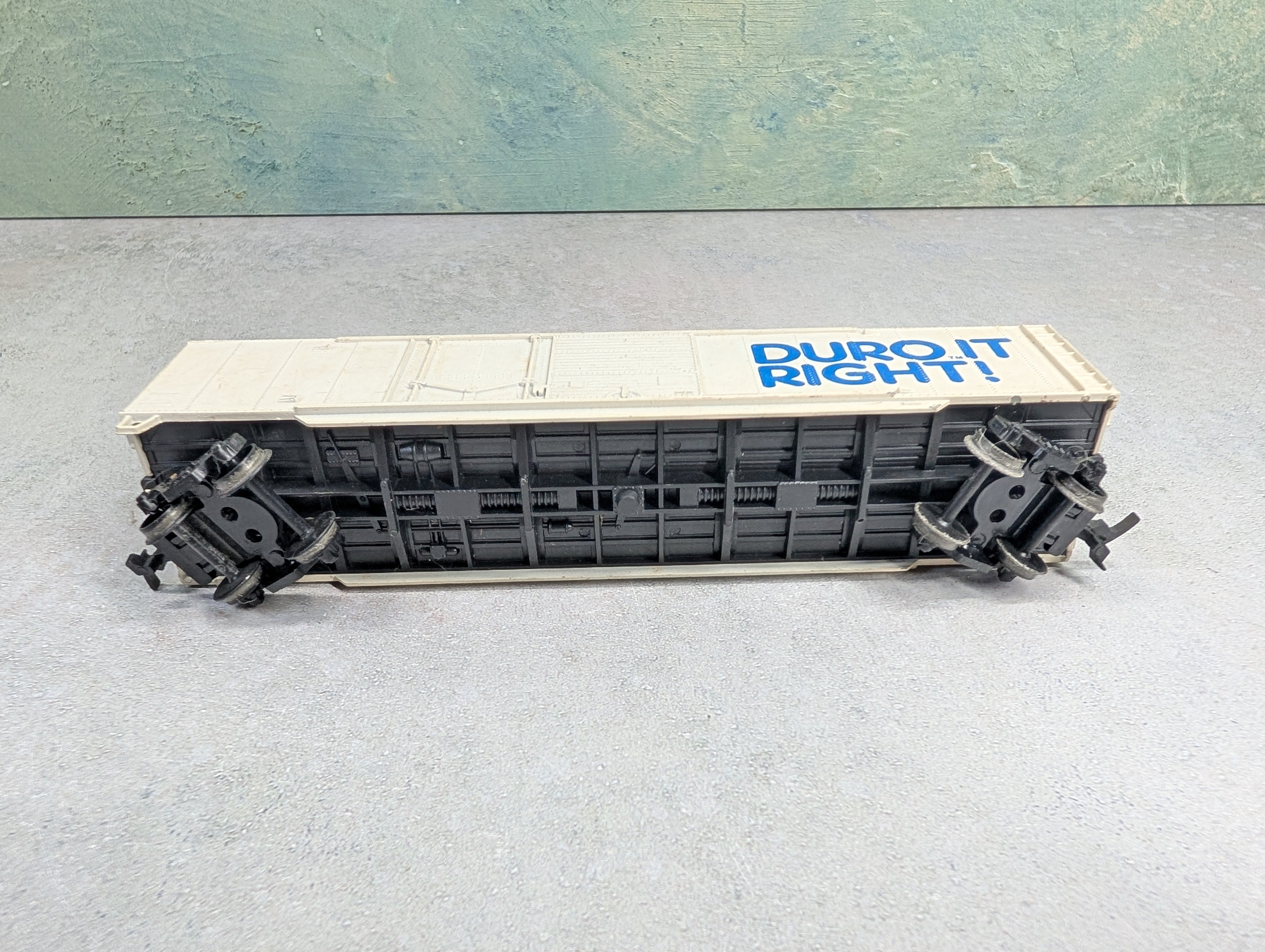 USED HO Scale 50' Box Car Duro It Right!