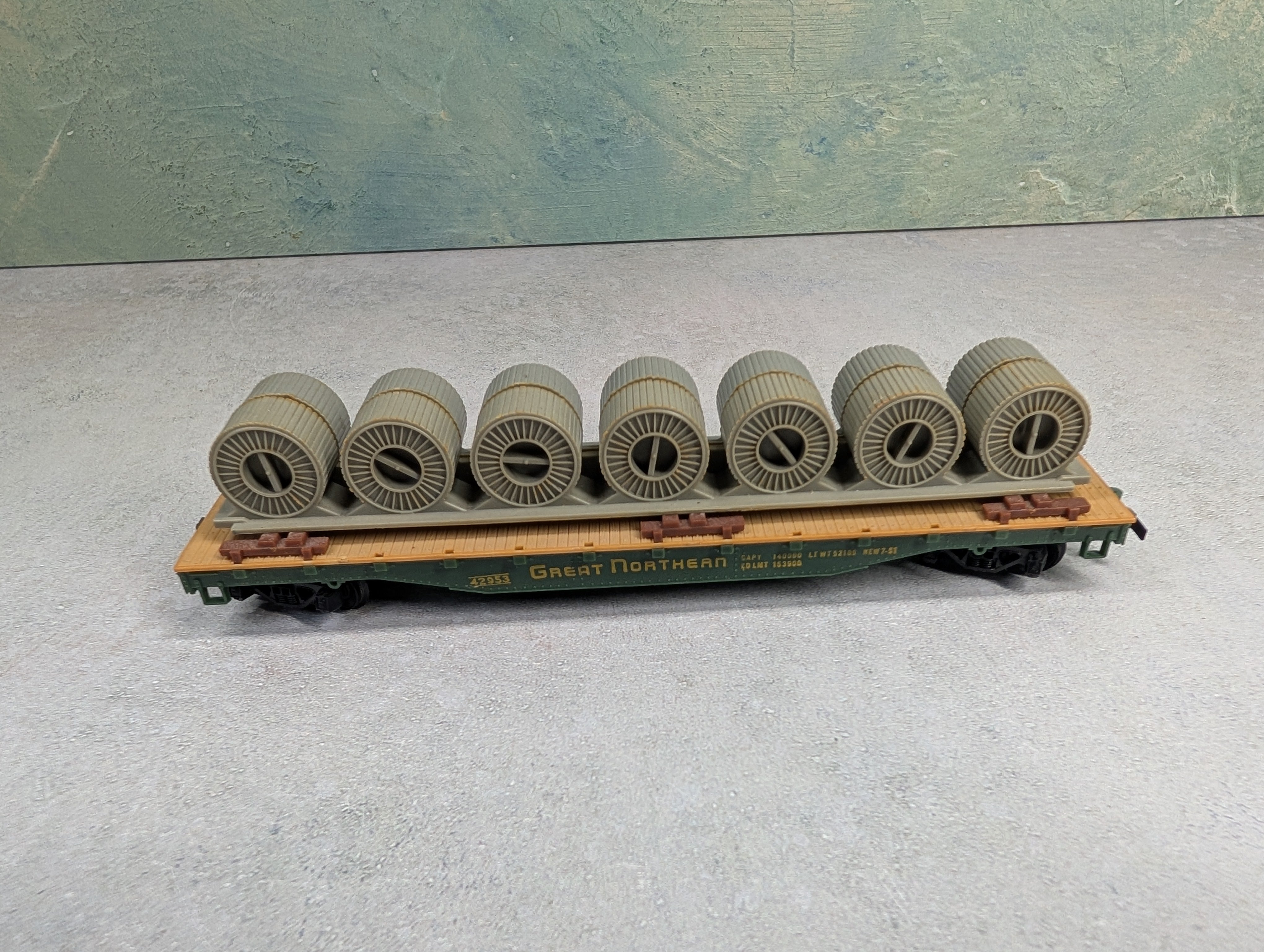 USED Mantua HO Scale Flat Car w/ Coil Load Great Northern GN #42953