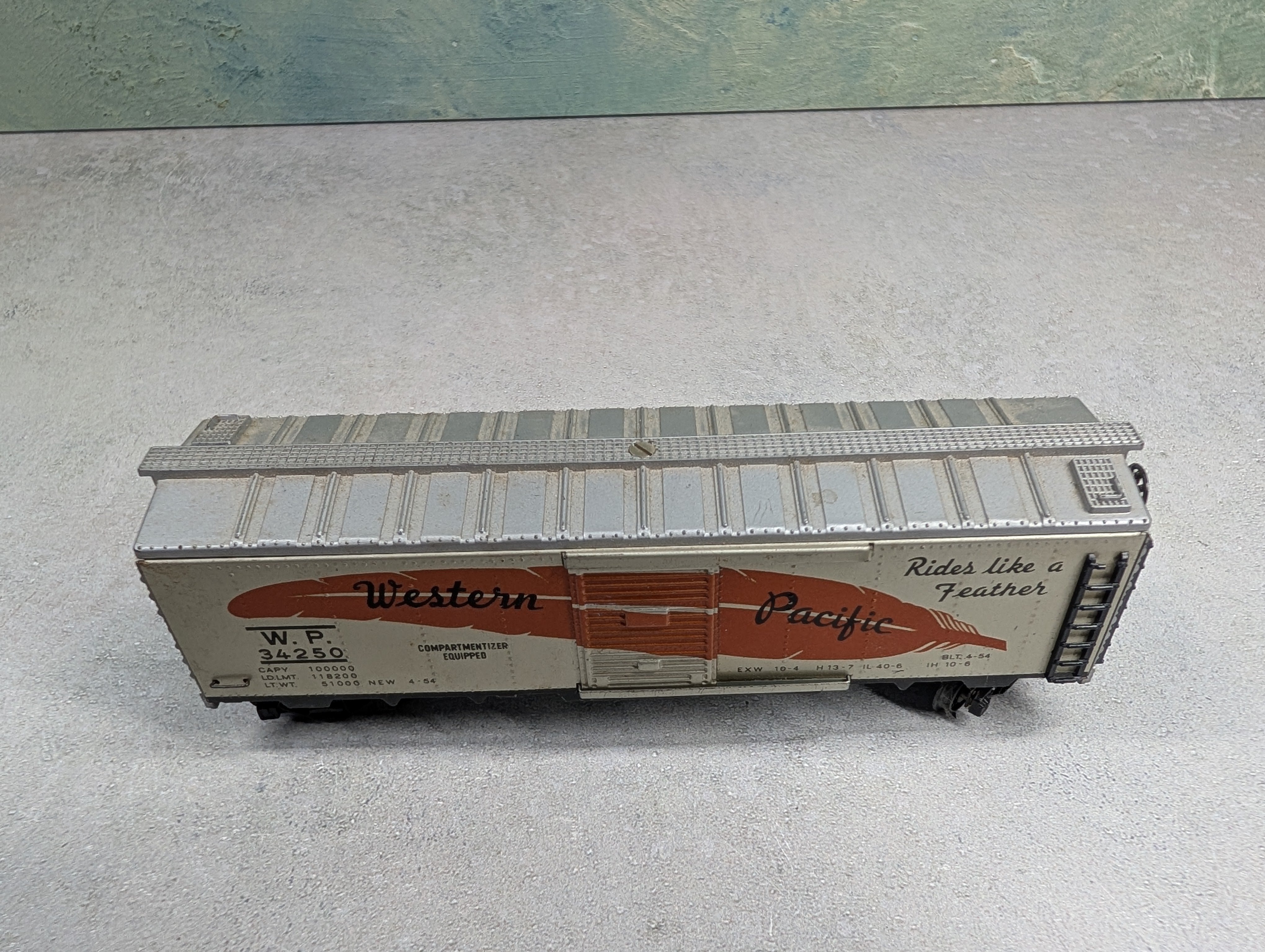 USED Fleischmann HO Scale Box Car Western Pacific WP #34250