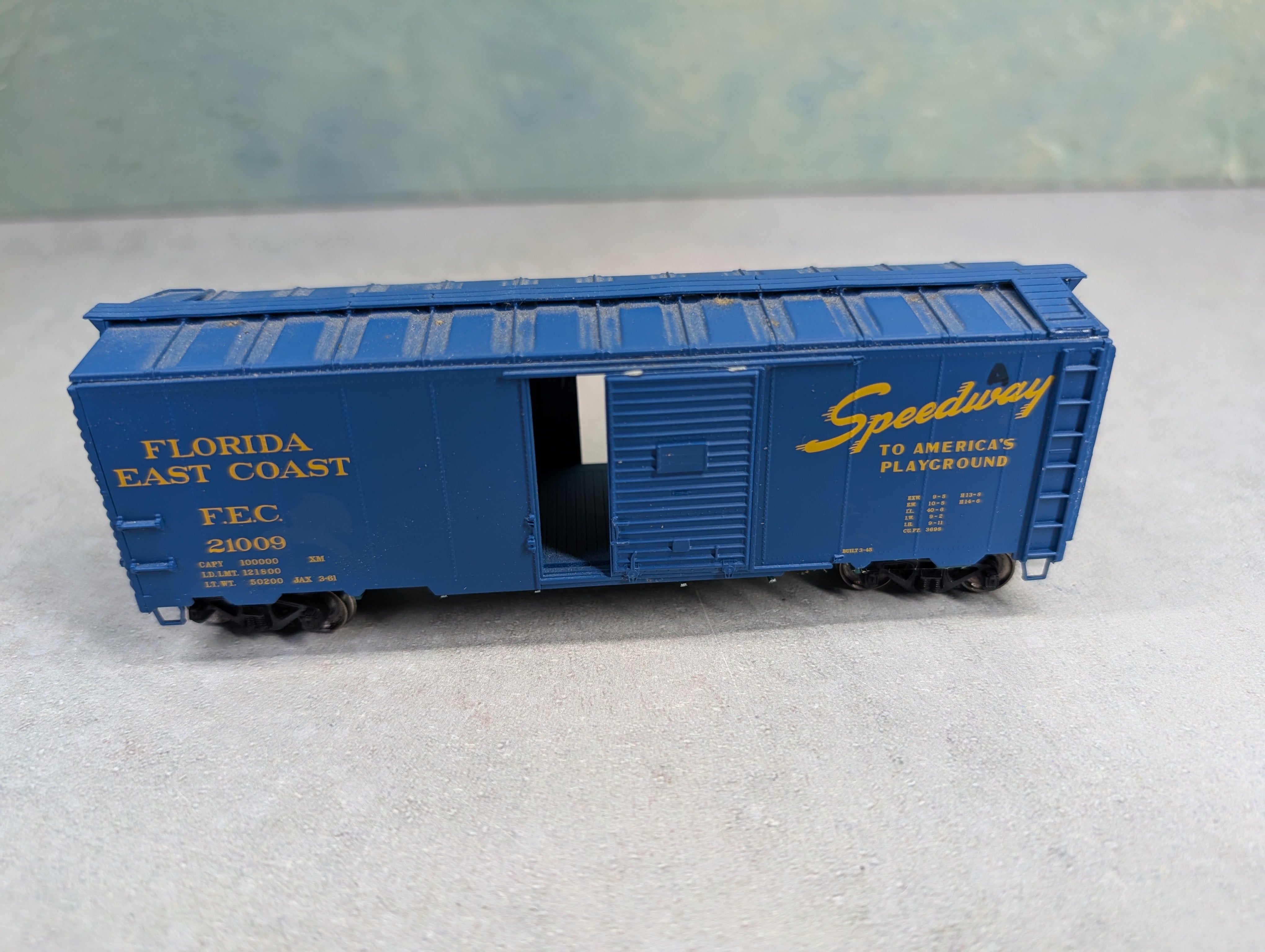USED HO Scale 40' Box Car Florida East Coast FEC #21009