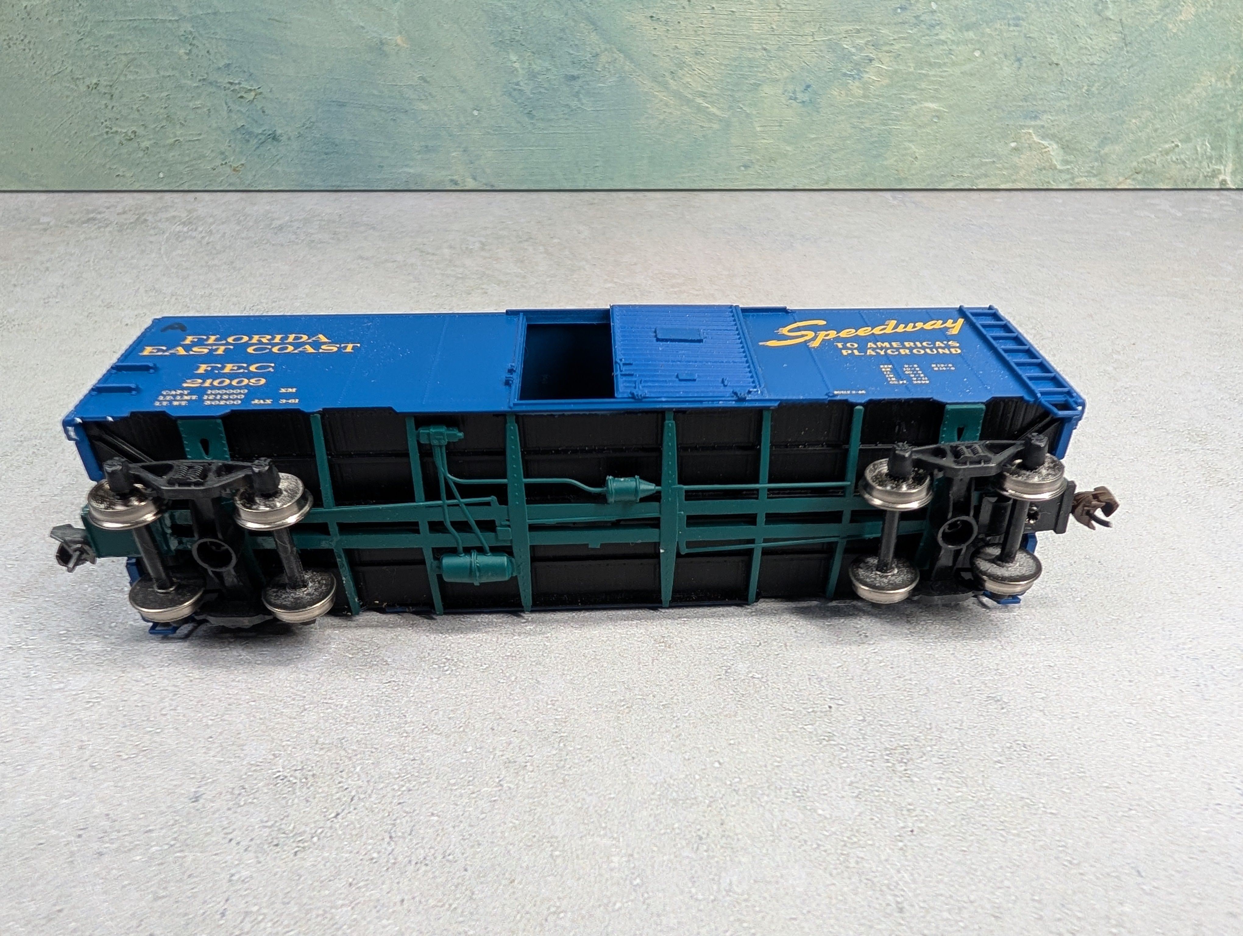 USED HO Scale 40' Box Car Florida East Coast FEC #21009