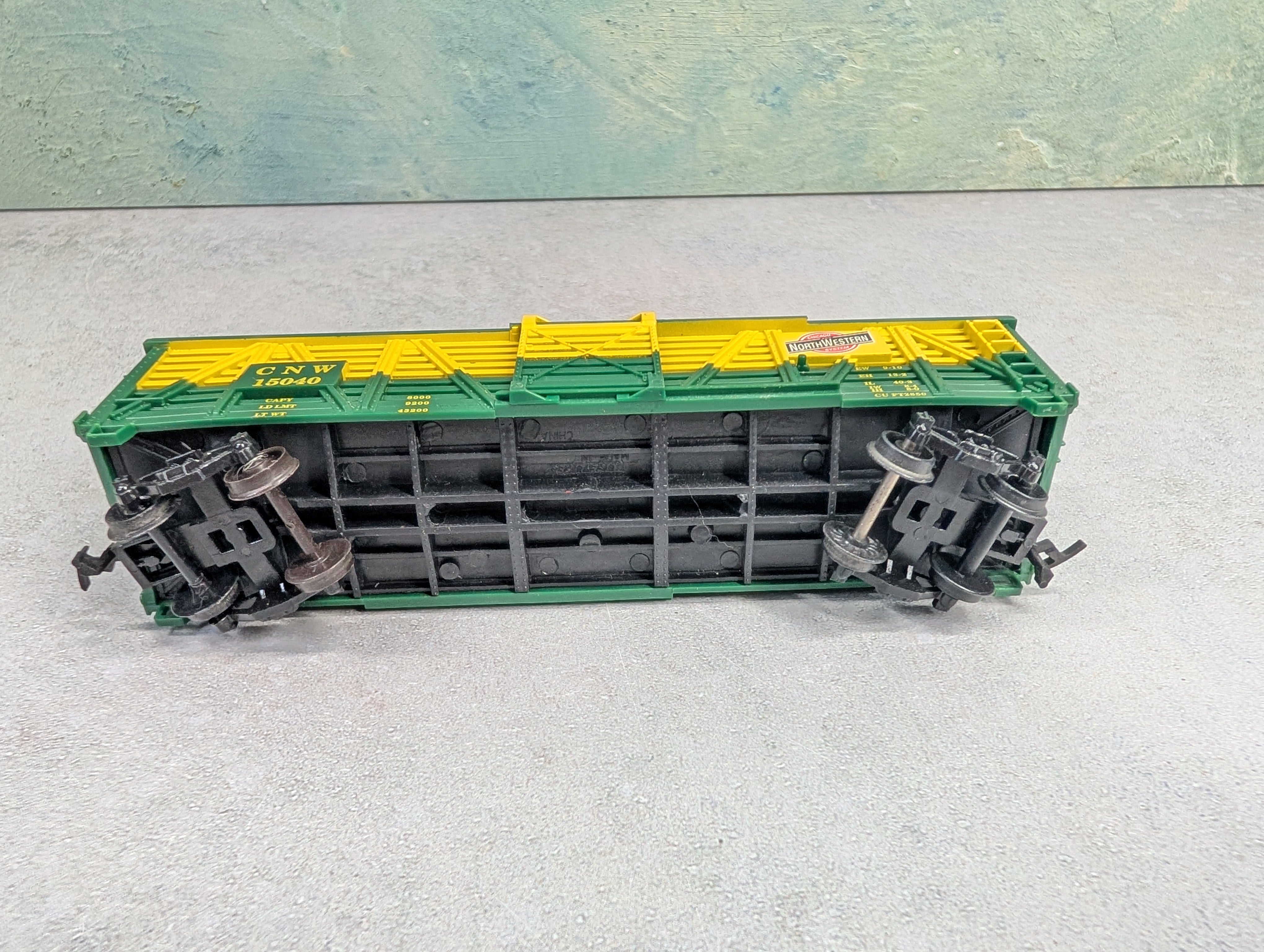 USED Life-Like HO Scale Cattle Stock Car Chicago & North Western CNW #15040