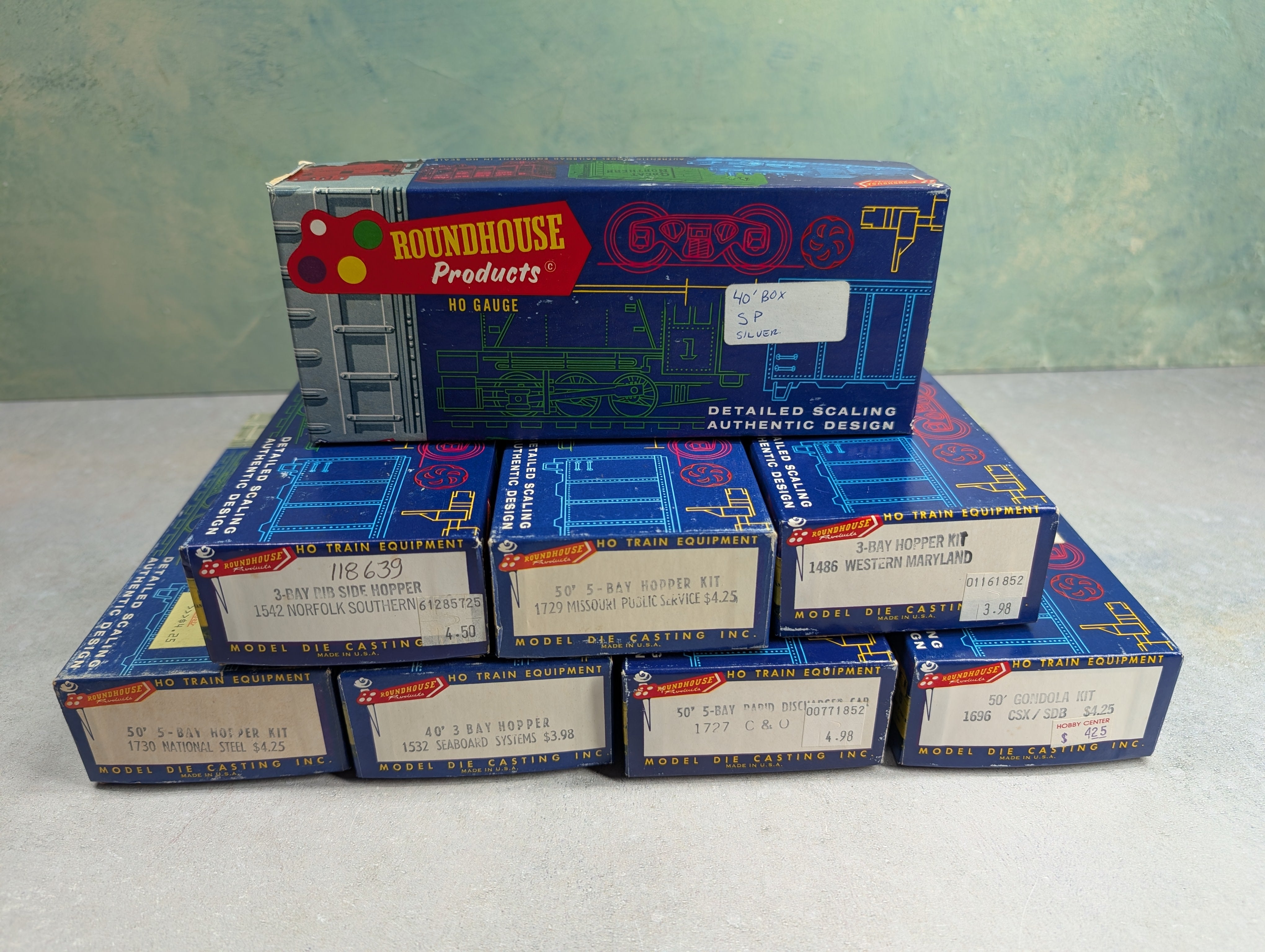 USED Roundhouse HO Scale Empty Boxes For Storage (8 pcs)
