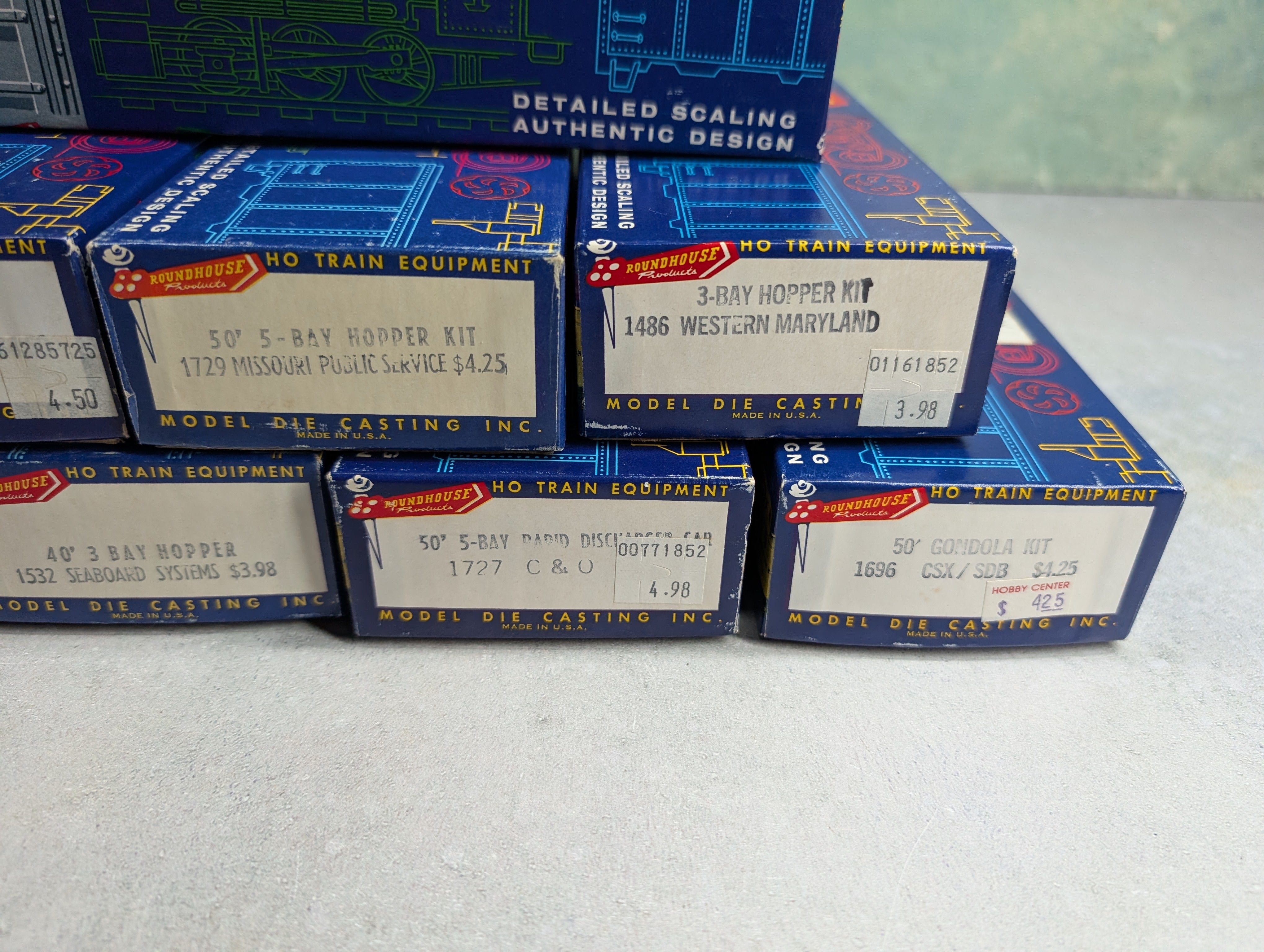 USED Roundhouse HO Scale Empty Boxes For Storage (8 pcs)
