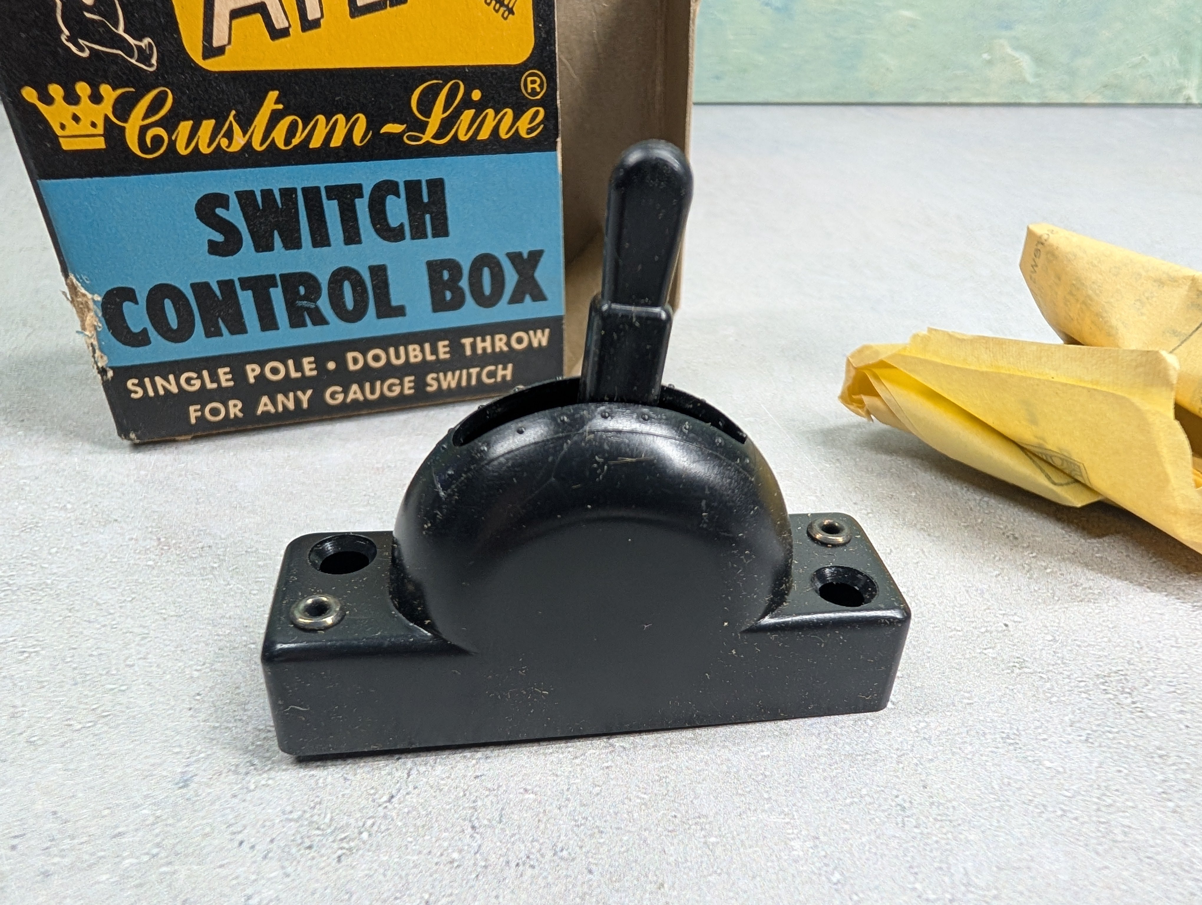 USED Atlas Multi Scale Custom-Line Switch Control Box, Single Pole, Double Throw