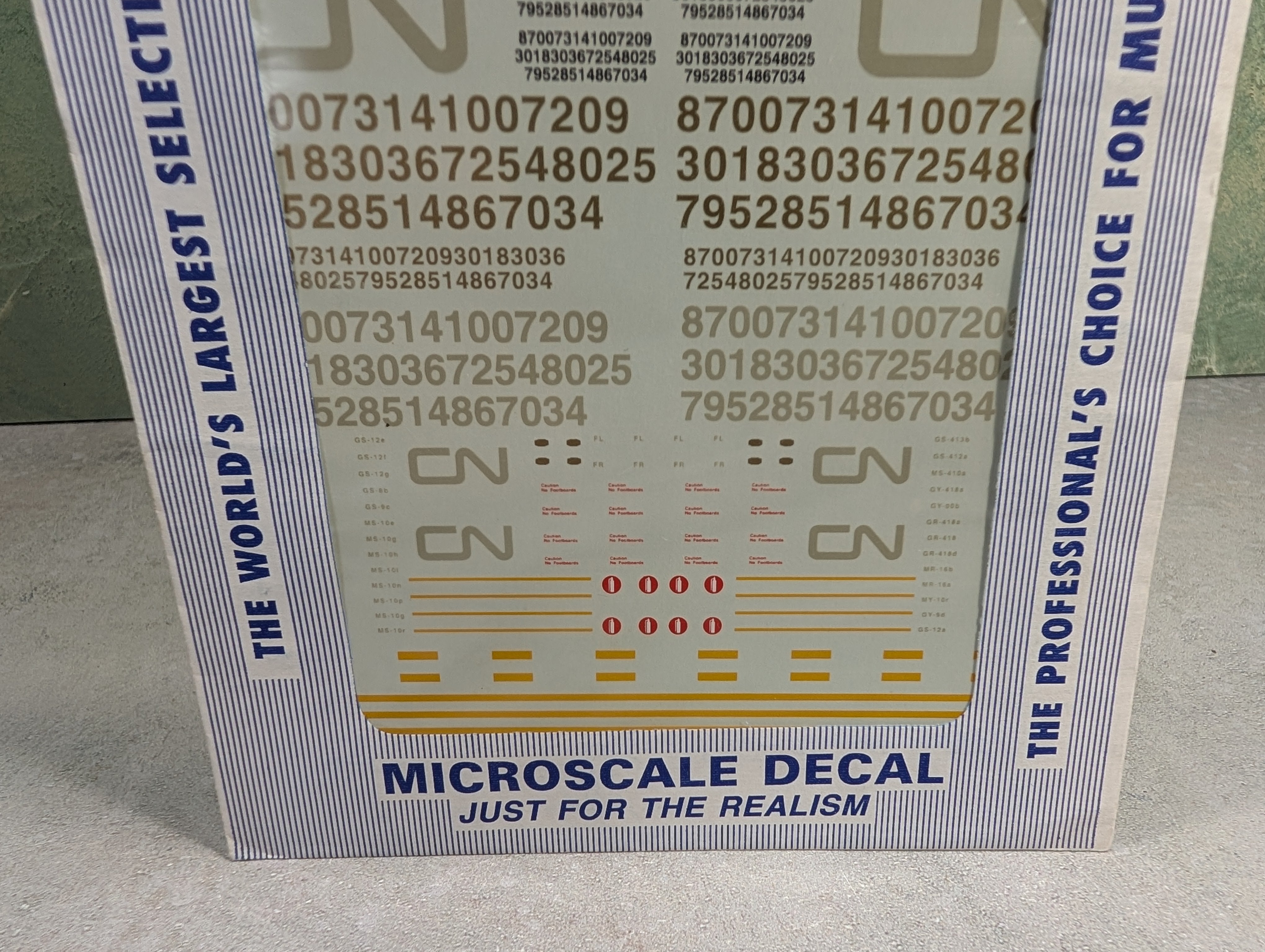 MICROSCALE 87-641 HO Scale Canadian National Diesel Switchers (1961 - 1992) Decals