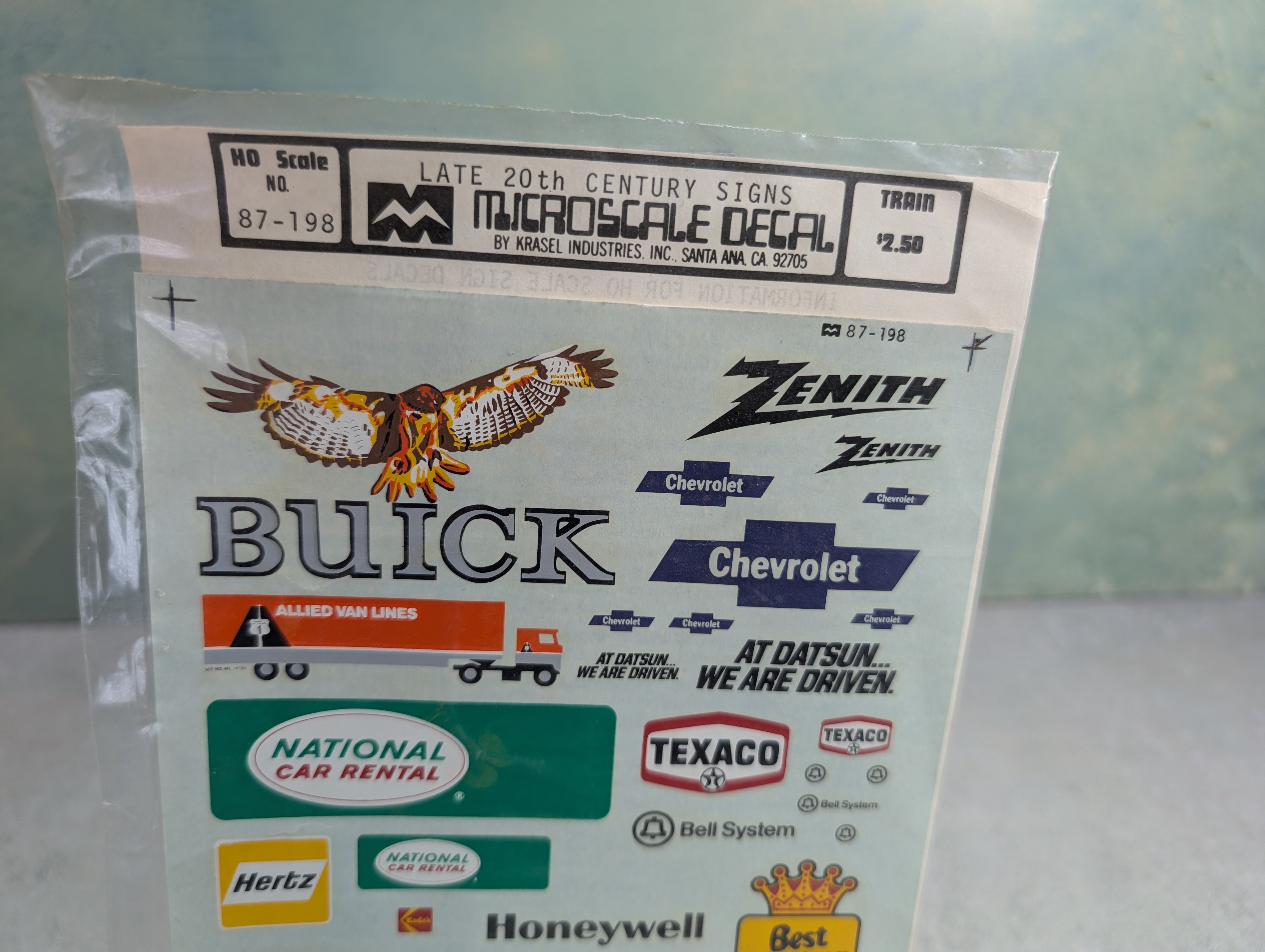 MICROSCALE 87-198 HO Scale Late 20th Century Signs, Buick, Texaco, Exxon, Caterpillar, Greyhound Decals