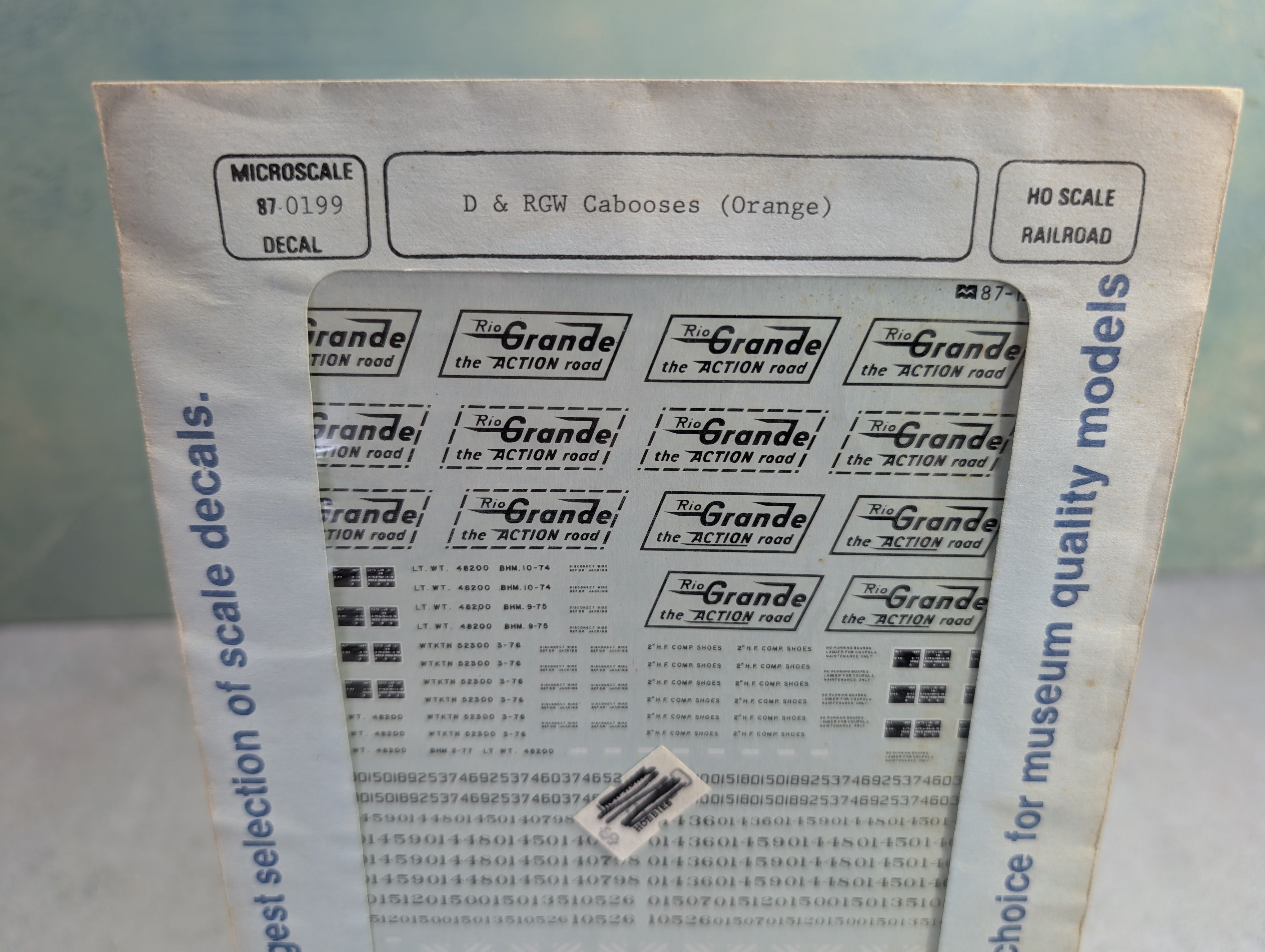 MICROSCALE 87-0199 HO Scale Rio Grande D&RGW Cabooses (Orange) Decals