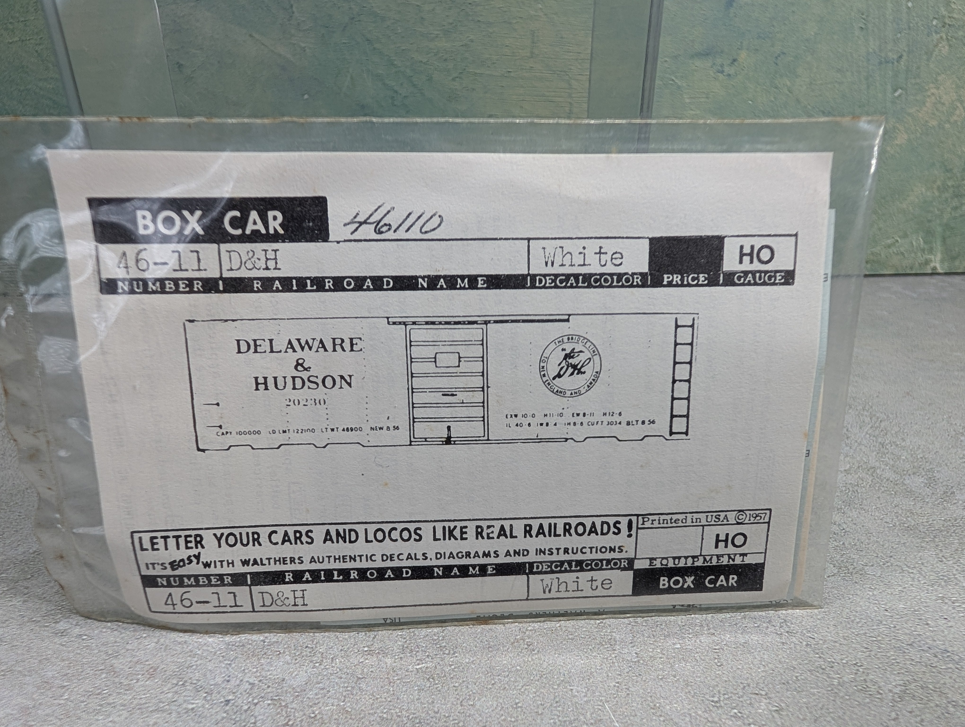Walthers 46-11 HO Scale Box Car - Delaware & Hudson (White) Decals