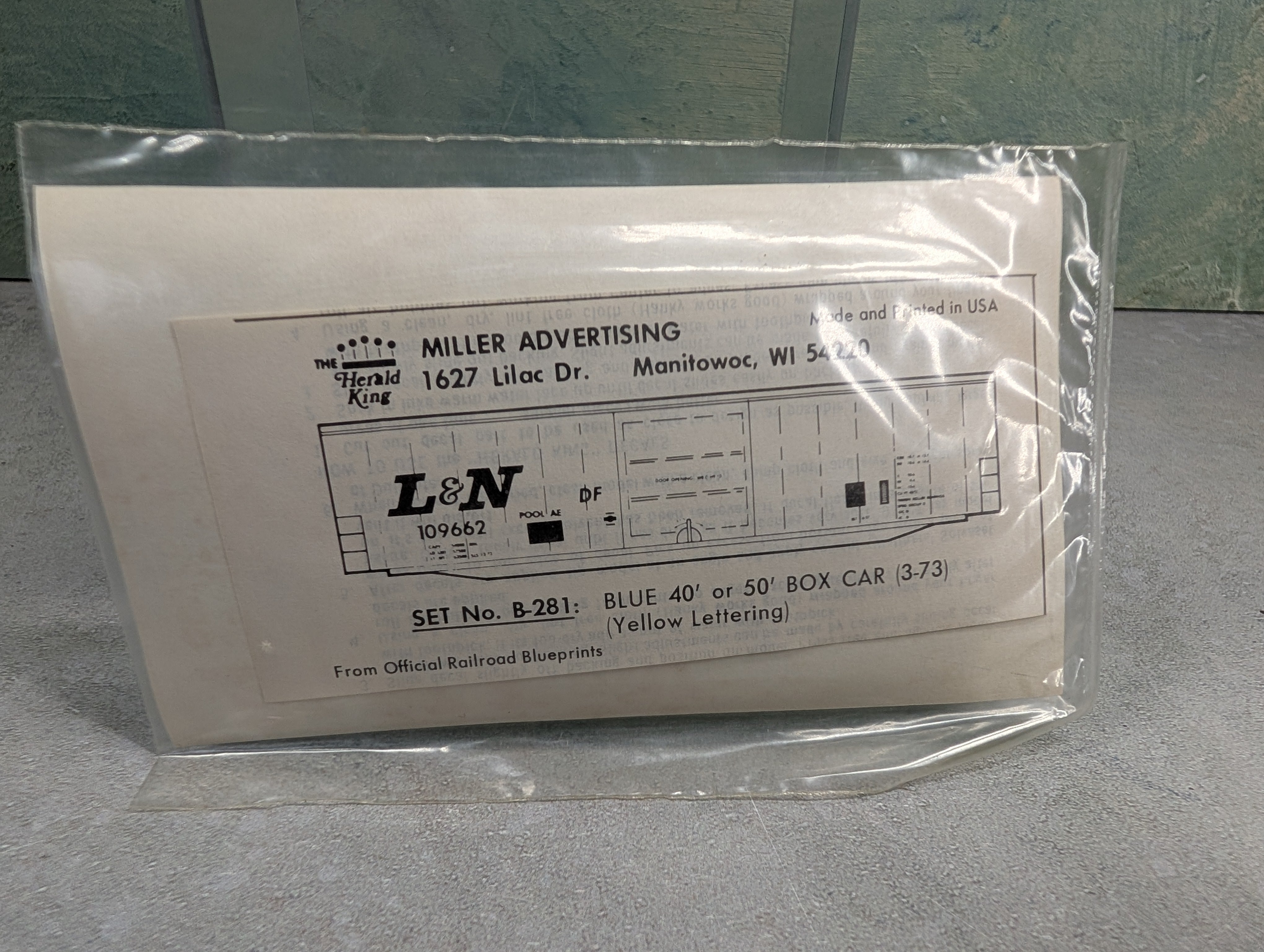 The Herald King B-281 HO Scale Blue 40' or 50' Box Car 3-73 Yellow Lettering Louisville & Nashville Decals