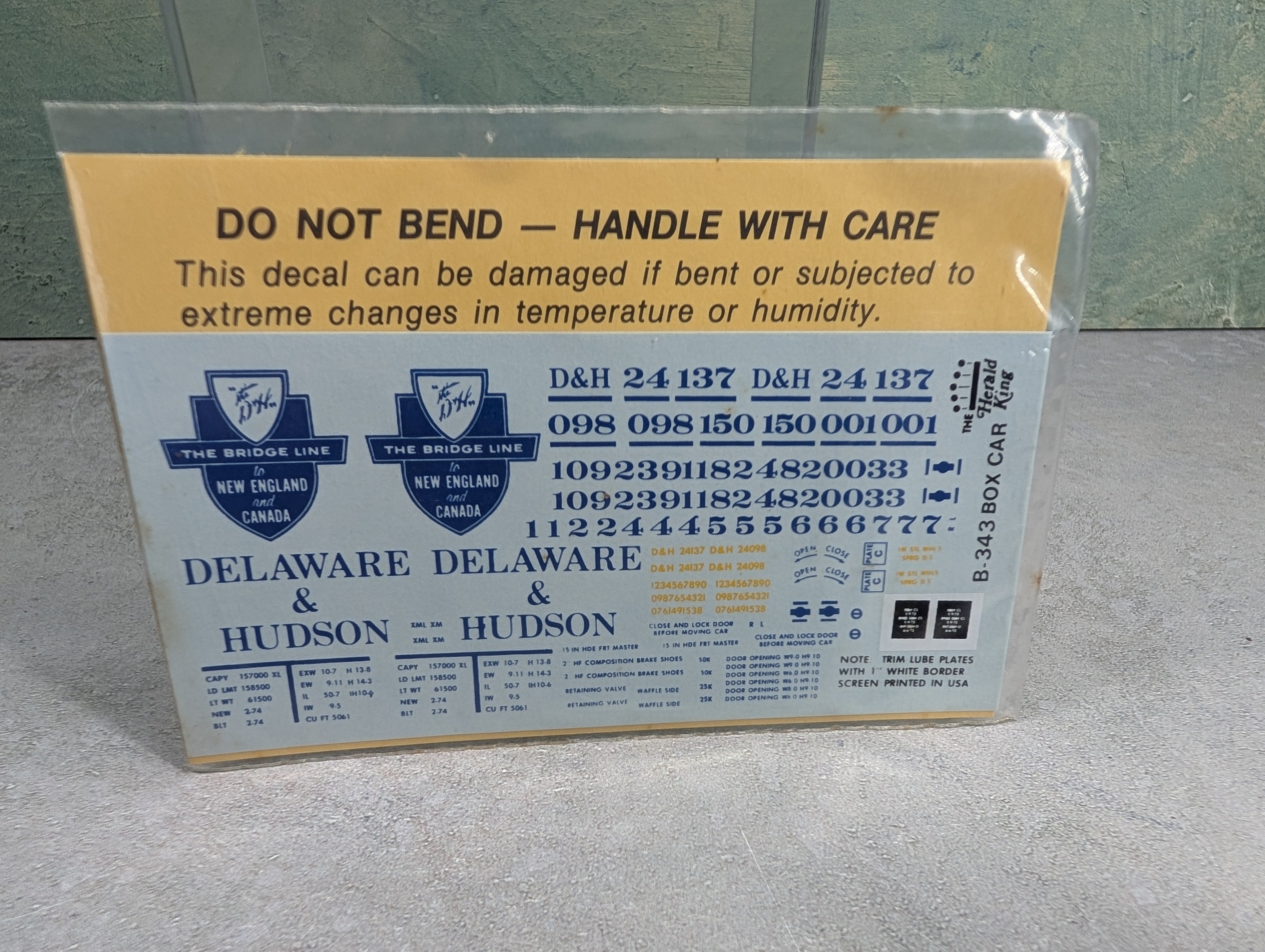 The Herald King B-343 HO Scale Yellow 50' Box Car 2-74 Delaware and Hudson Decals