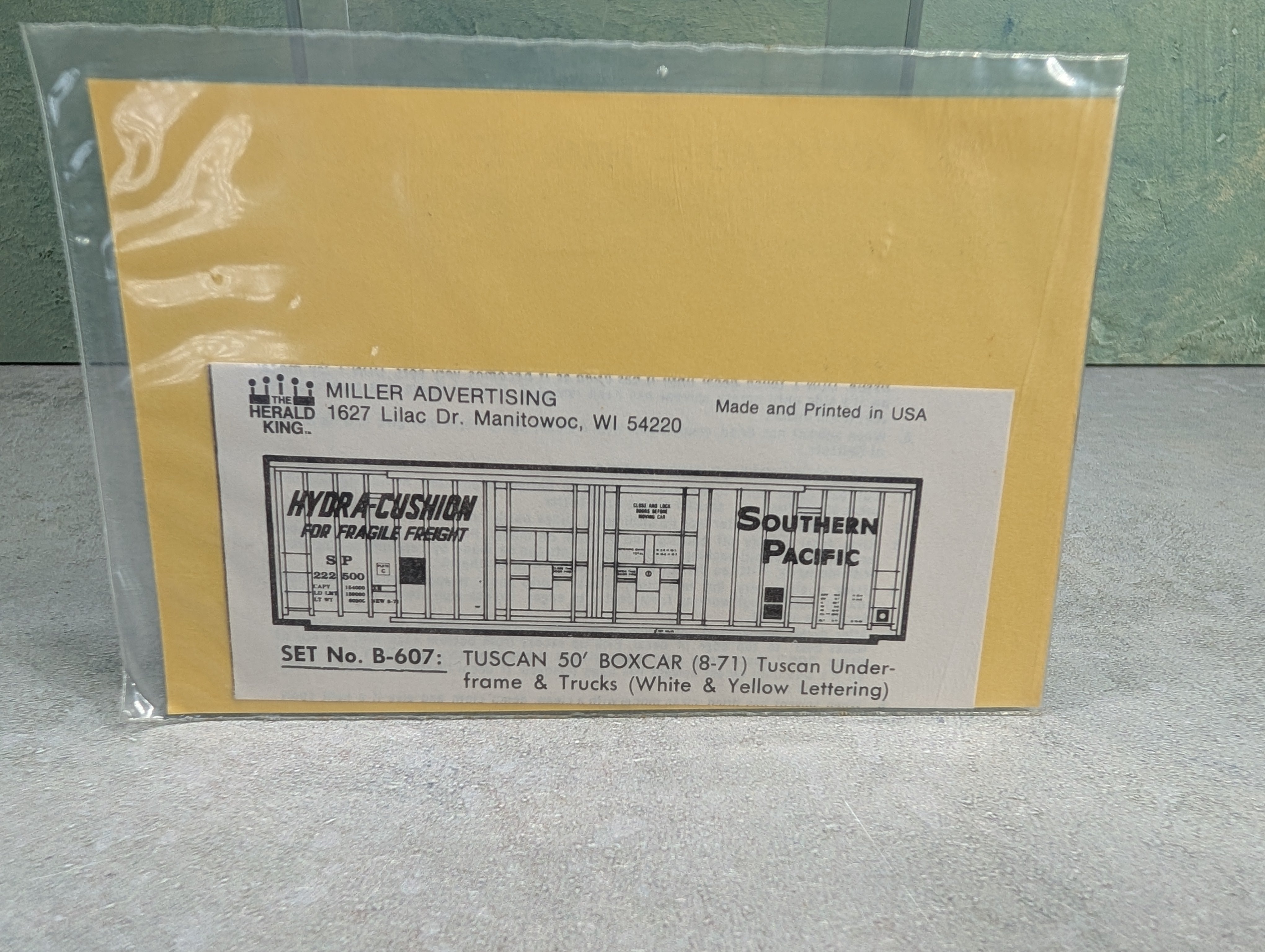 The Herald King B-607 HO Scale Tuscan 50' Box Car 8-71 Southern Pacific Decals