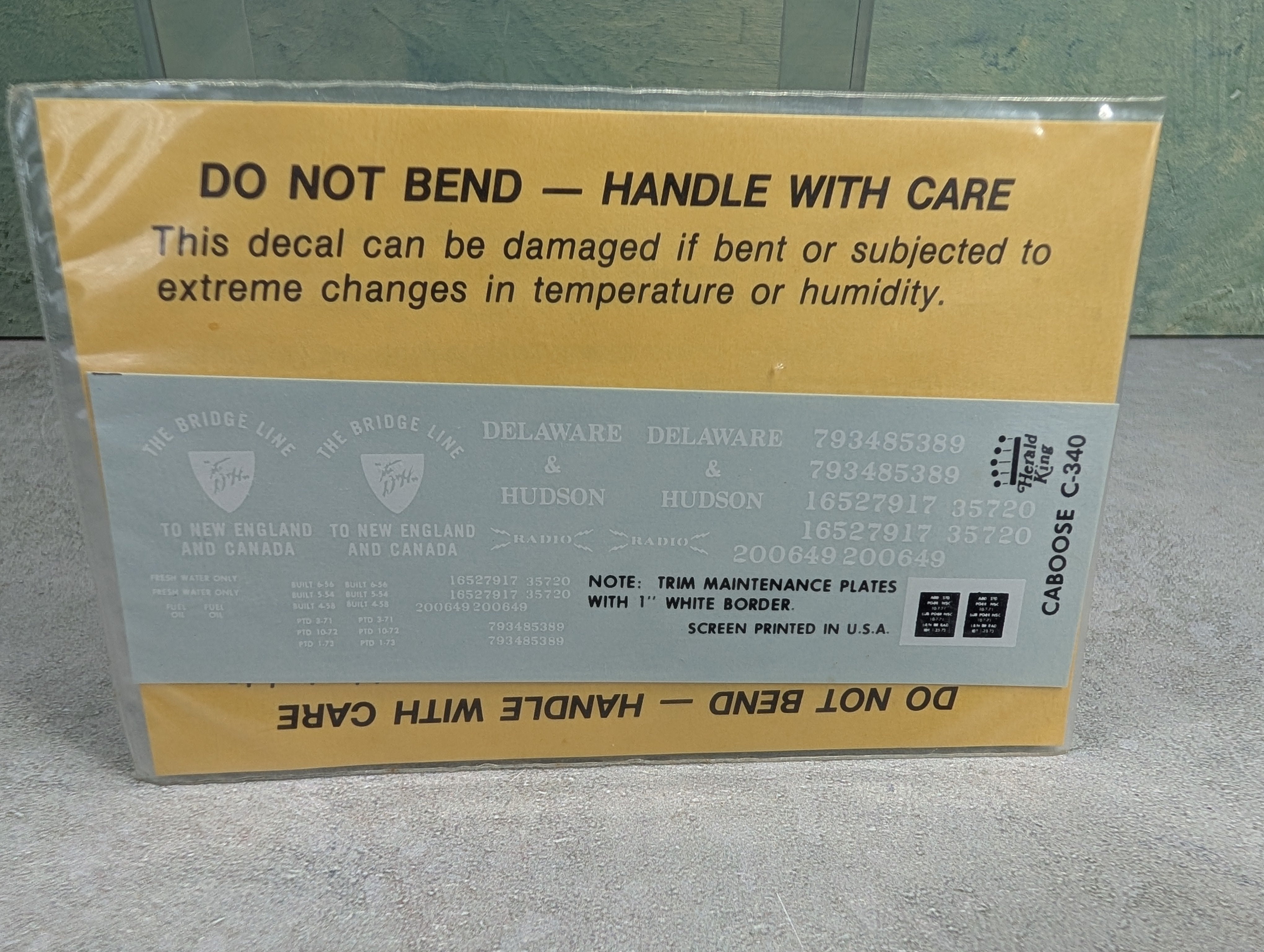 The Herald King C-340 HO Scale Bright Red Caboose 1973 Delaware and Hudson Decals