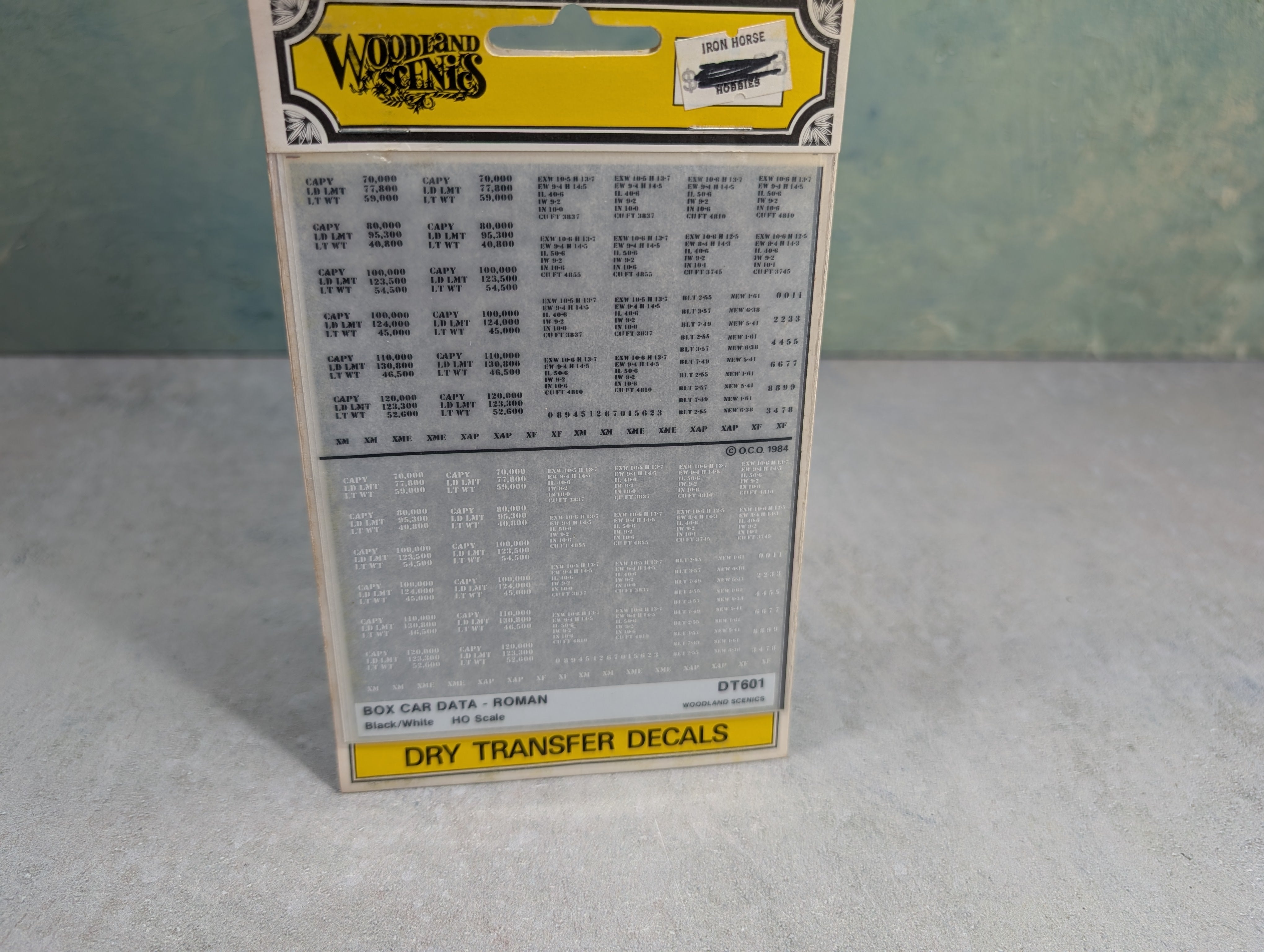 Woodland Scenics DT601 HO Scale Box Car Data Roman - Black & White Decals