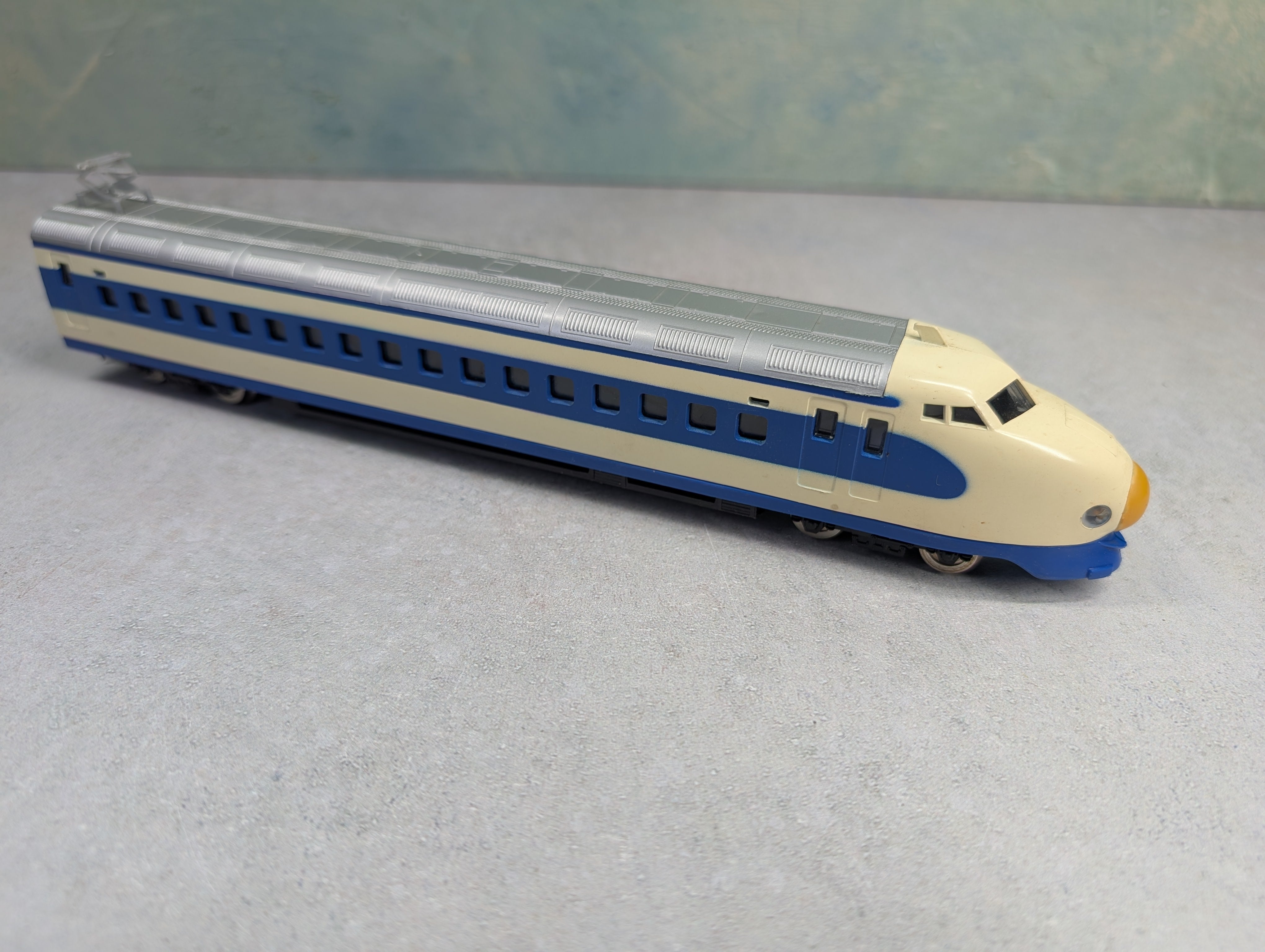 USED Playart HO Scale Bullet Train Electric Locomotive Parts/Repairs DC
