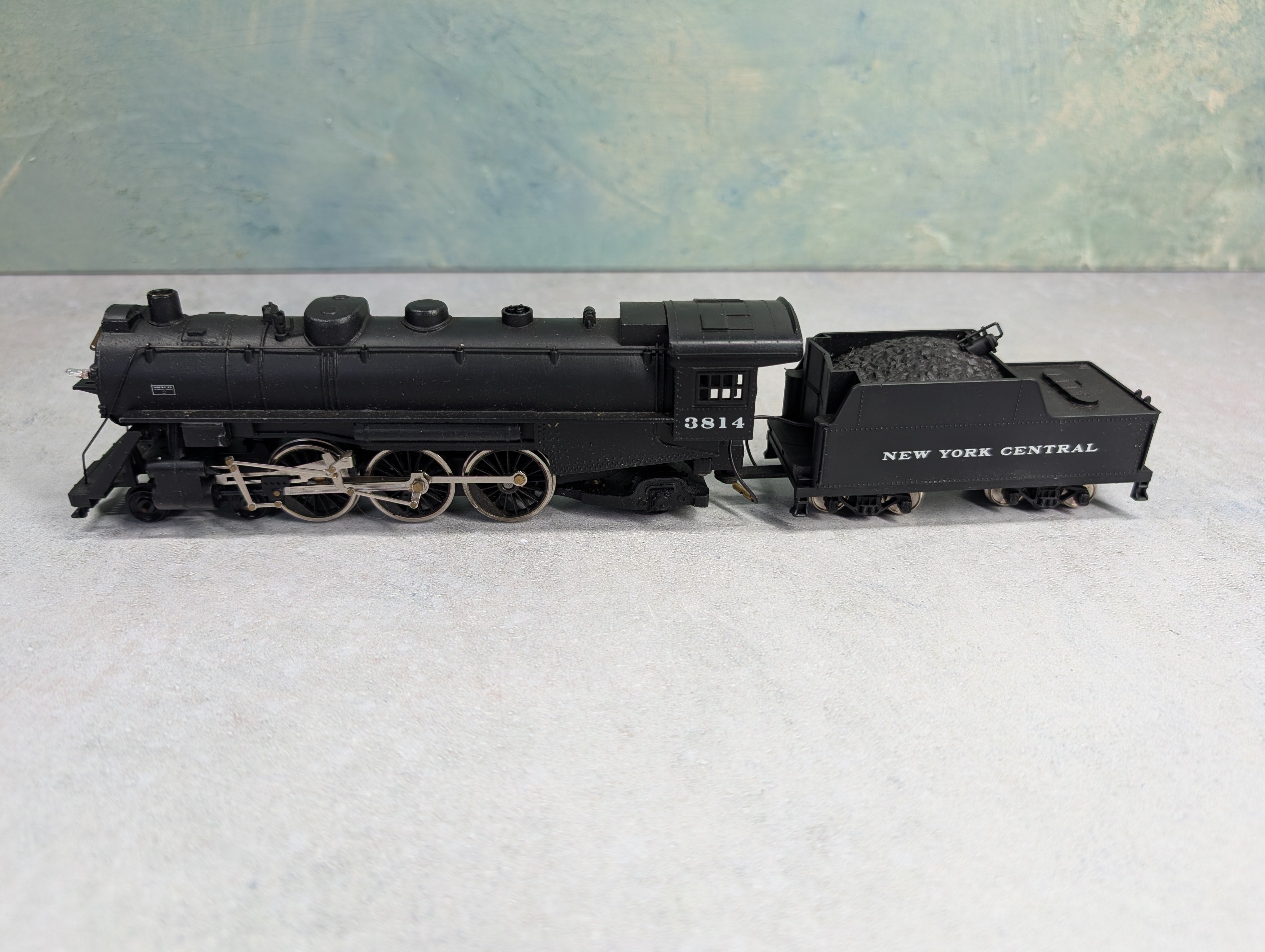 USED Mantua 370-022 HO Scale Heavy Pacific Steam Locomotive New York Central 3814 Runs Good DC