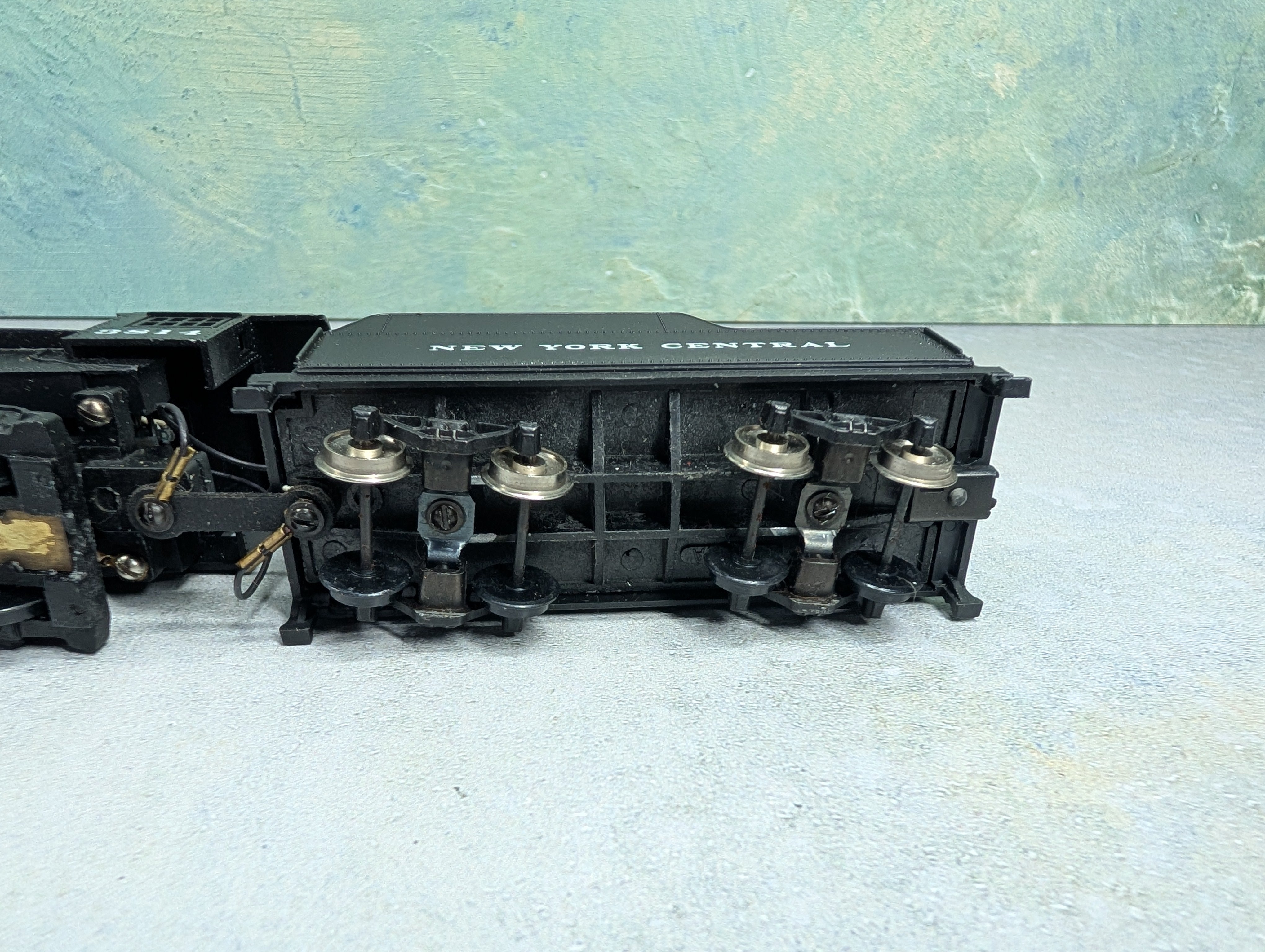 USED Mantua 370-022 HO Scale Heavy Pacific Steam Locomotive New York Central 3814 Runs Good DC