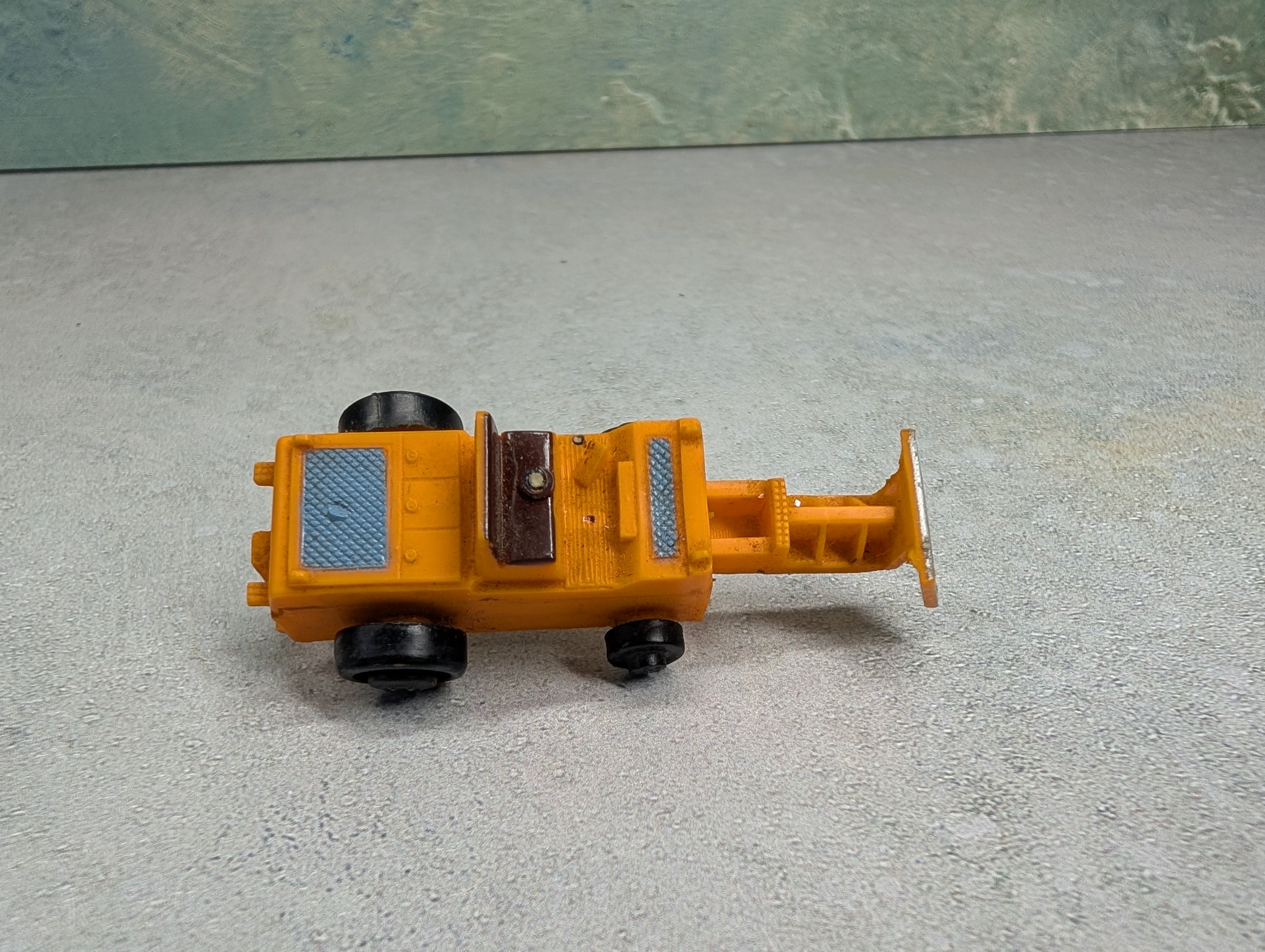 USED Tyco HO Scale Tractor Loads & Articulated Pusher (4 pcs)