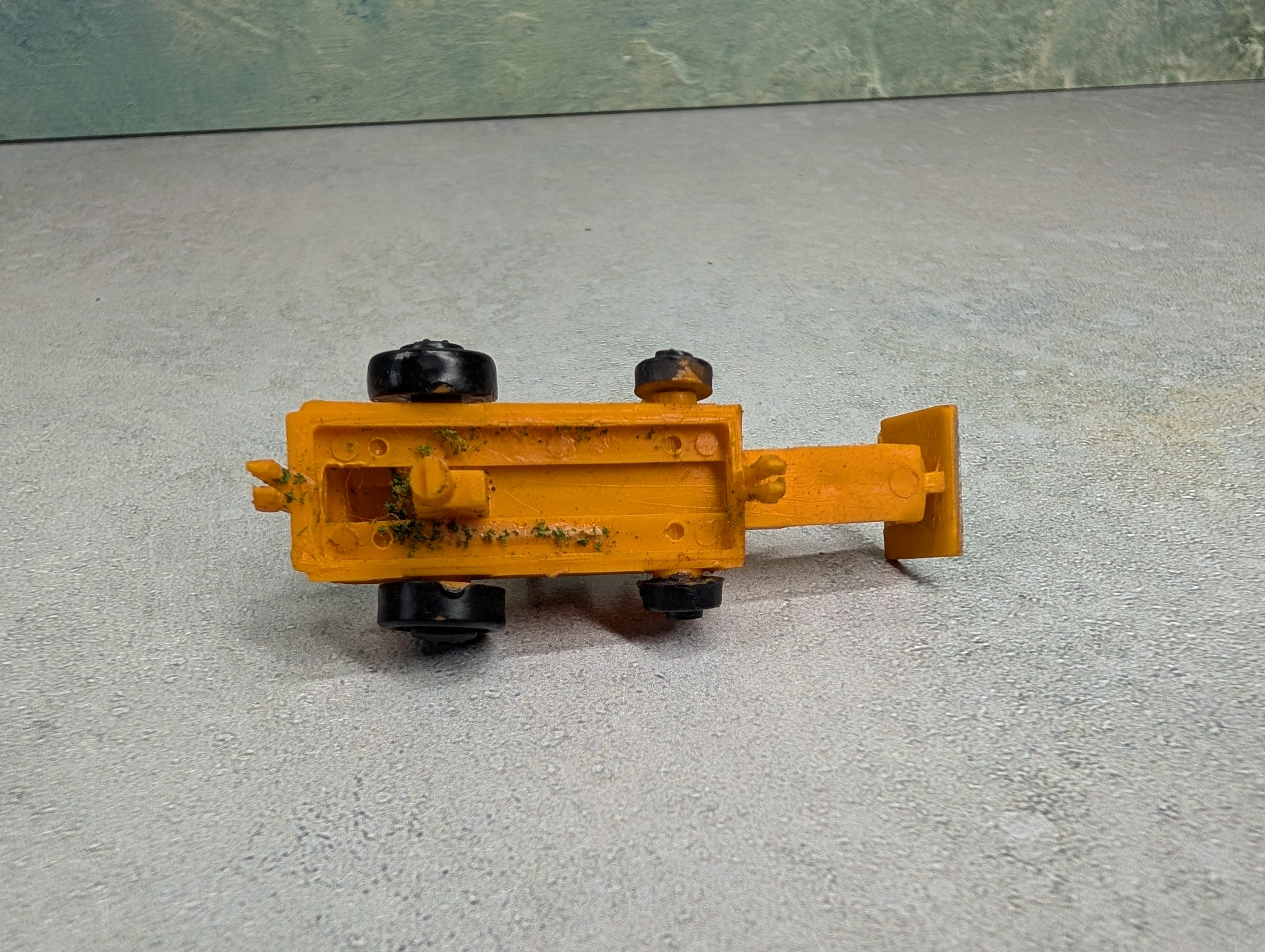 USED Tyco HO Scale Tractor Loads & Articulated Pusher (4 pcs)