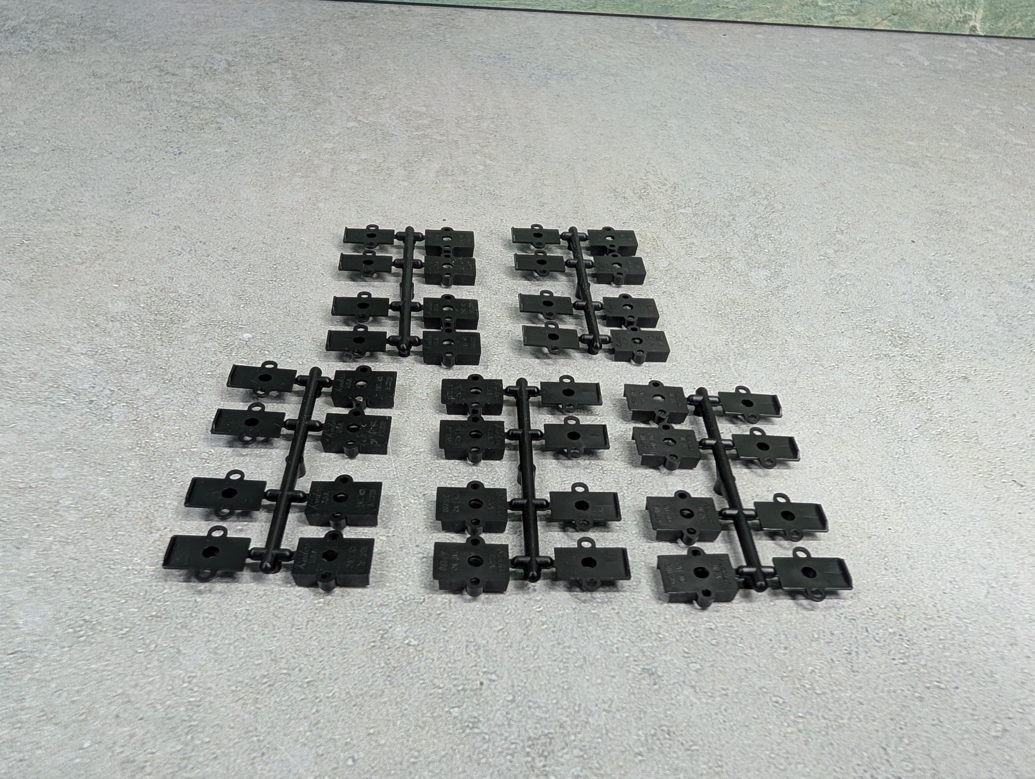 USED Kadee HO Scale Coupler Gearboxes & Lids (For 10 Cars)