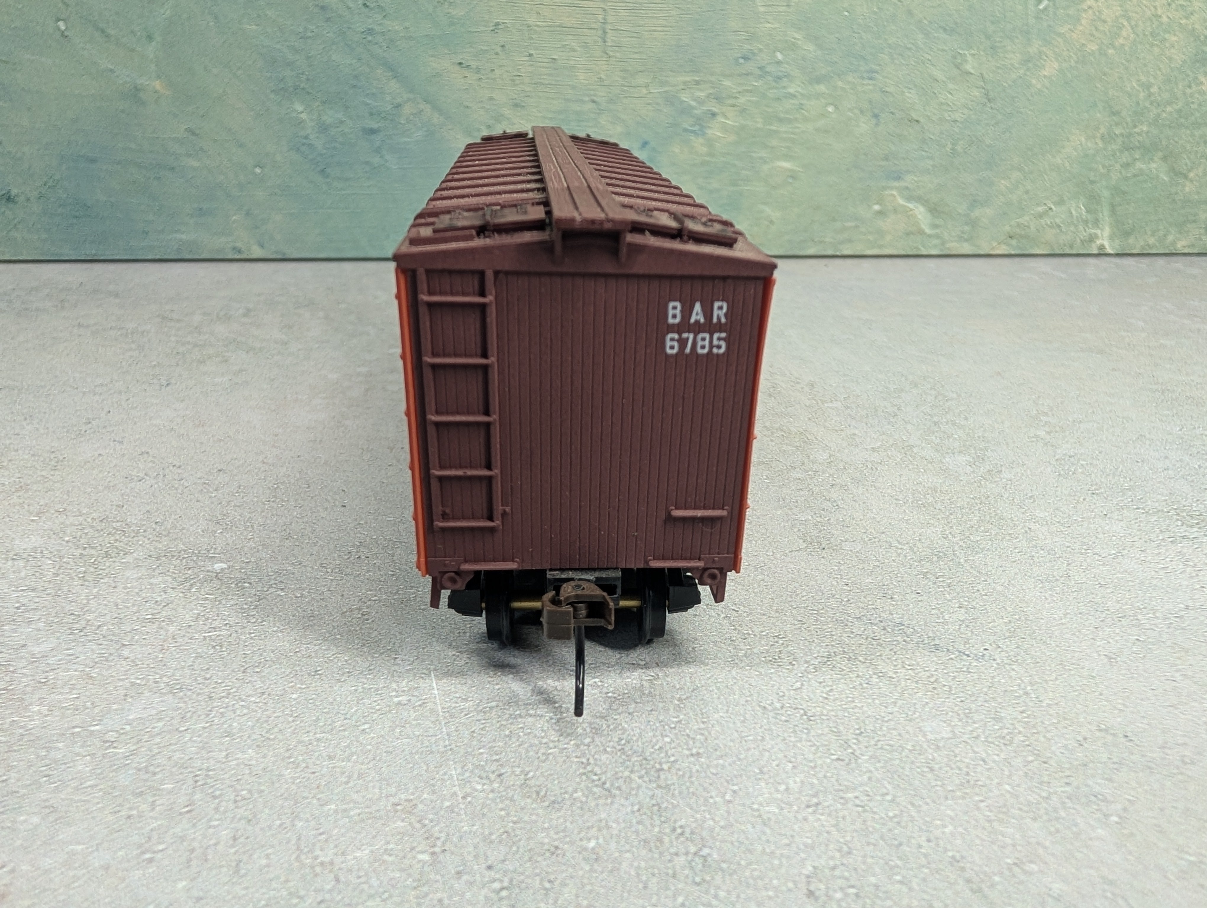 USED Accurail 1070163 HO Scale 40' Wood Reefer Box Car Bangor & Aroostook BAR #6785