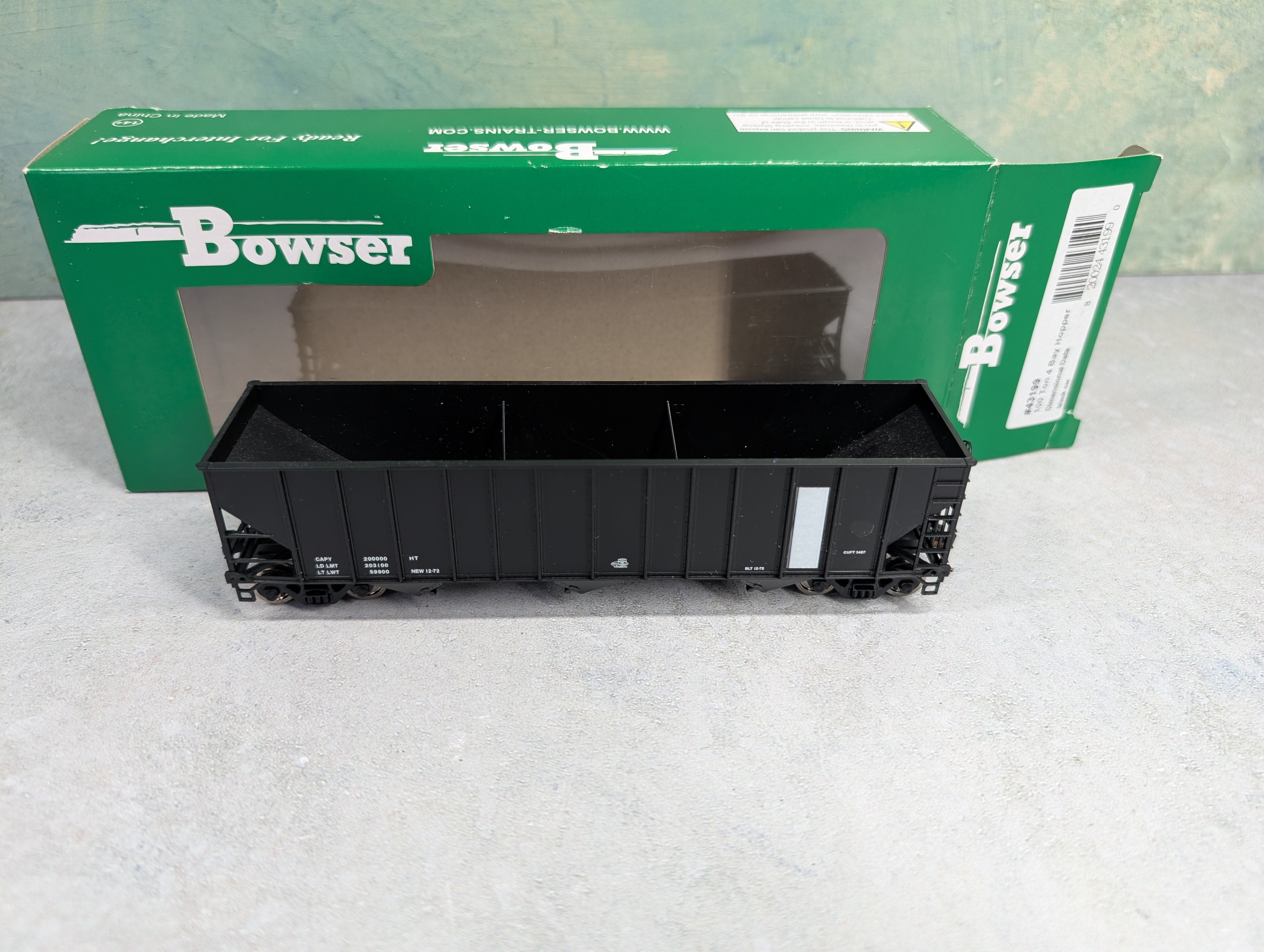 USED Bowser 43199 HO Scale 100 Ton 4 Bay Hopper - Black with Dim Data