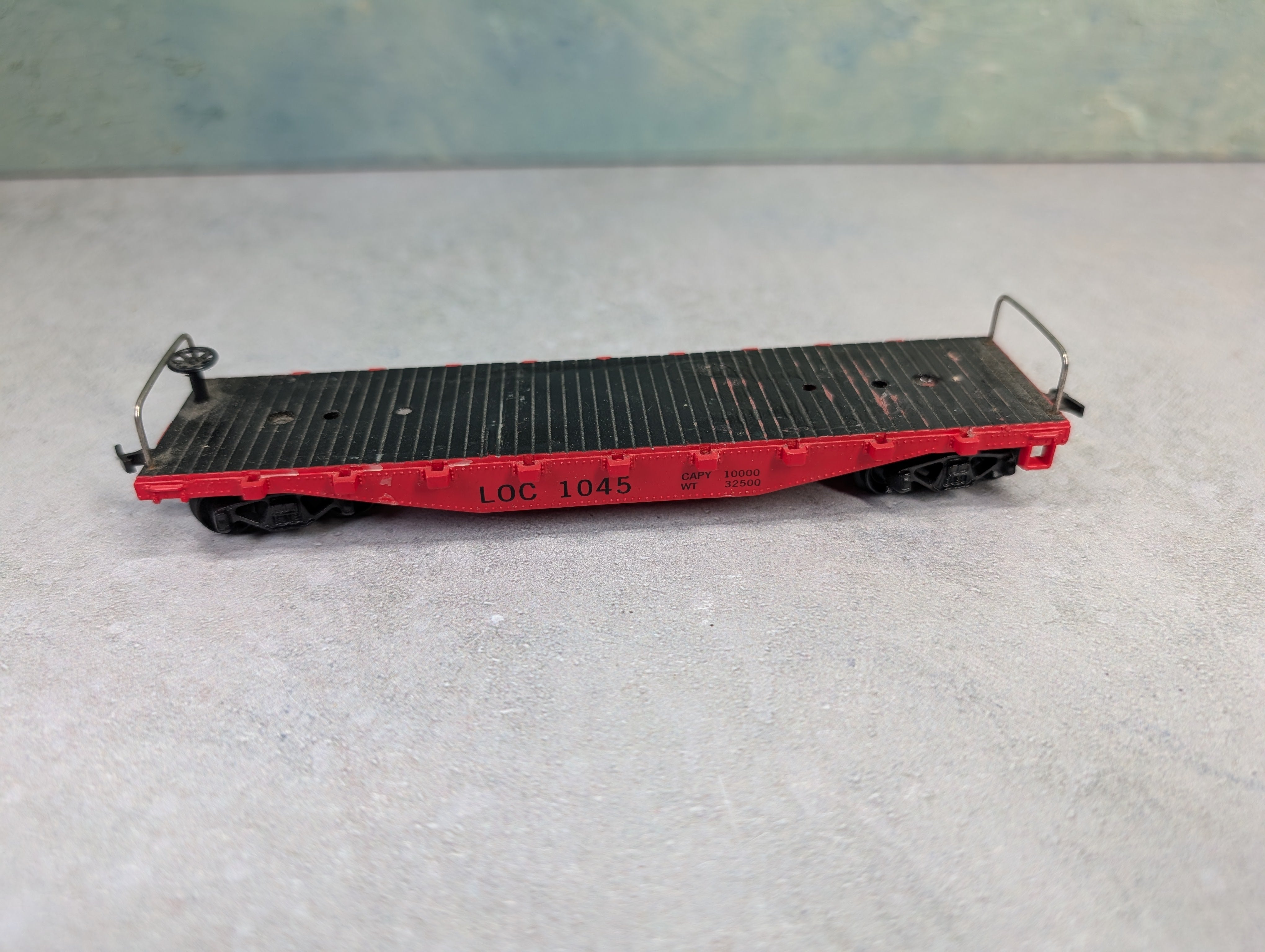 USED AHM HO Scale 50' Flat Car Fire Fox