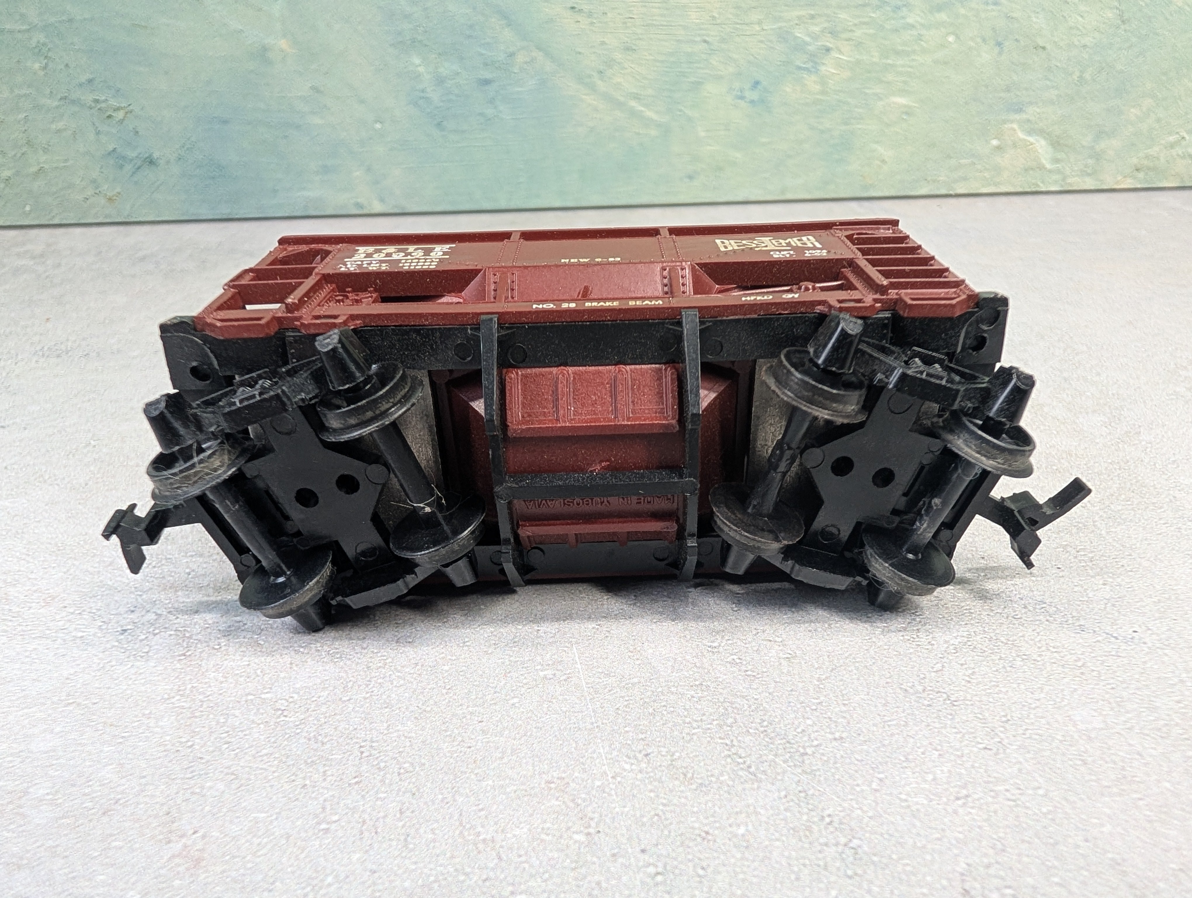 USED AHM HO Scale Ore Car Bessemer and Lake Erie Railroad B&LE #20090