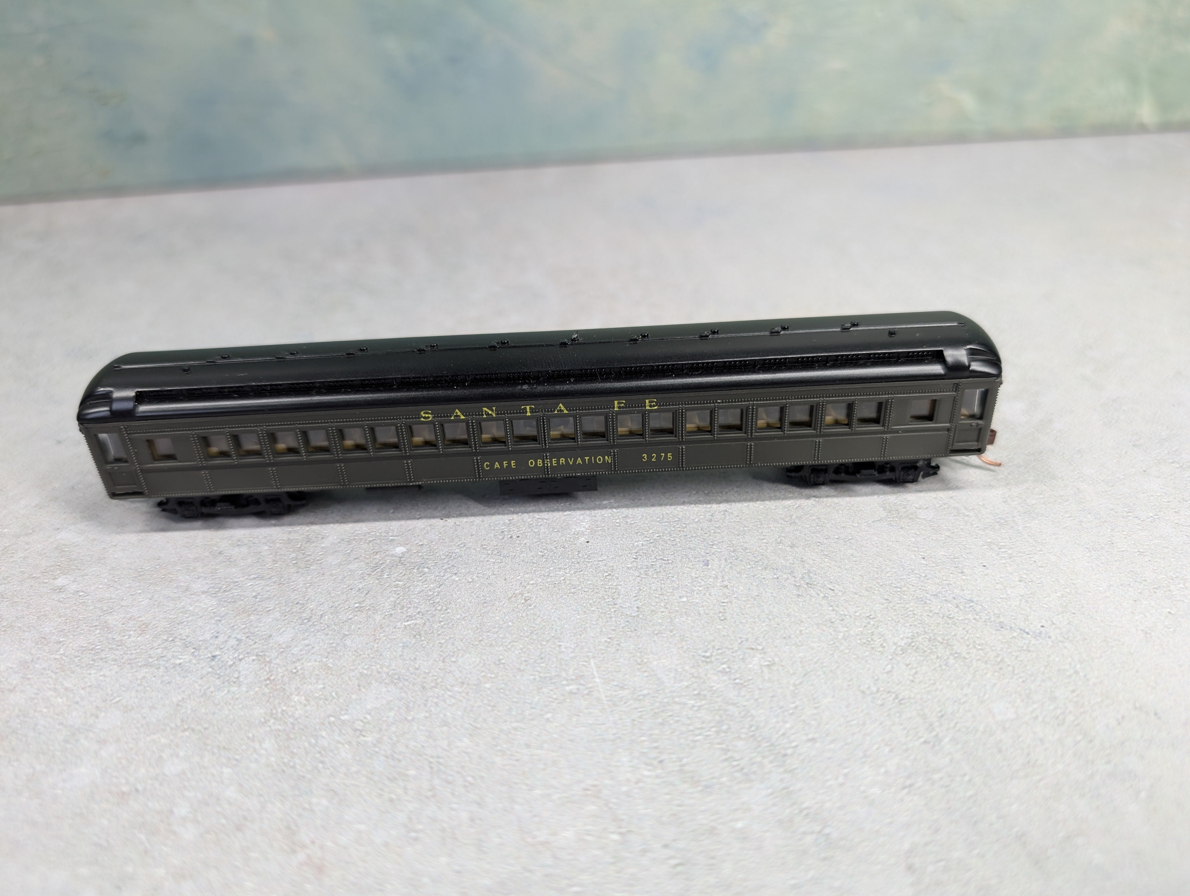 USED Model Power 8620 N Scale Coach Passenger Car Santa Fe Cafe Observation #3275