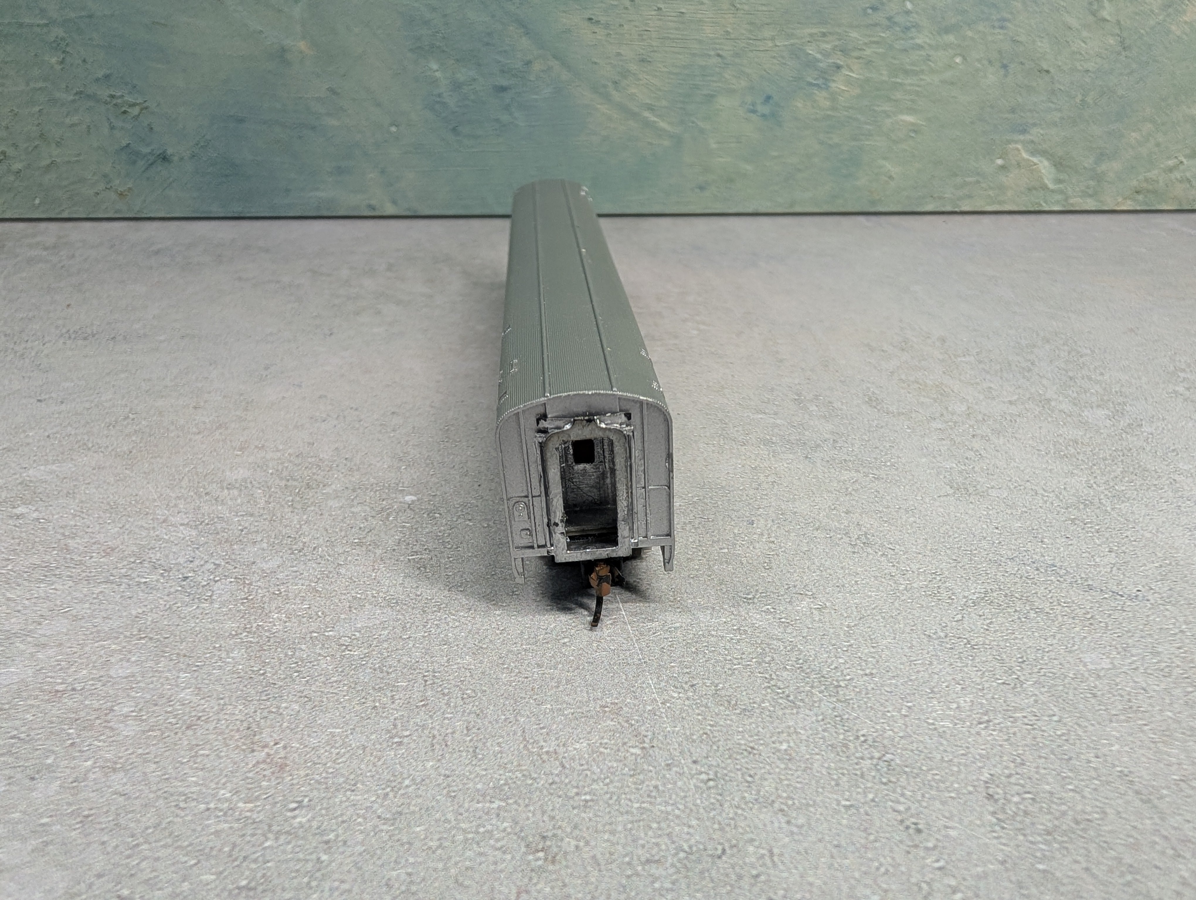 USED N Scale Passenger Car Santa Fe #2825