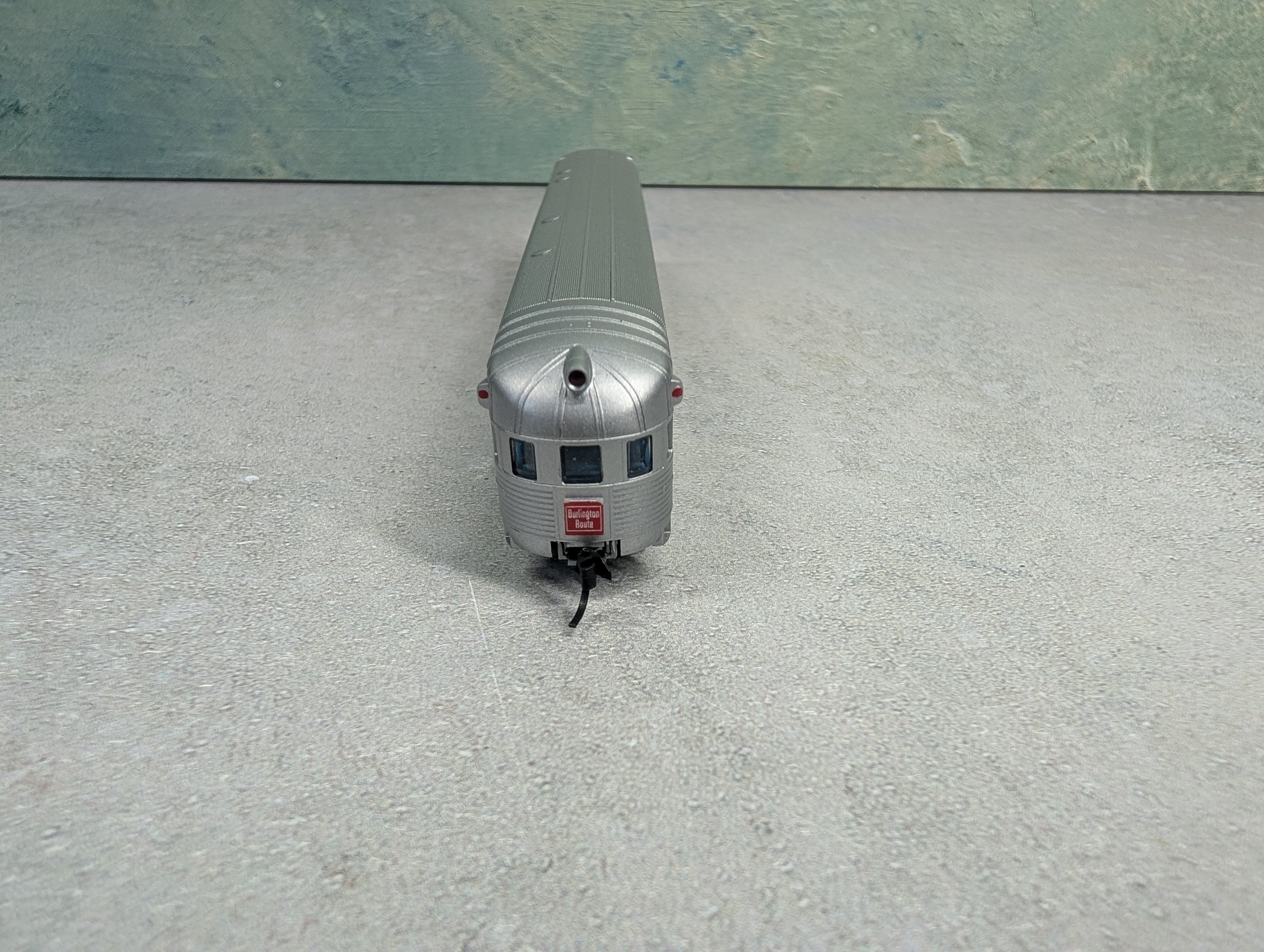 USED Micro-Trains N Scale Observation Passenger Car Burlington Silver Streak