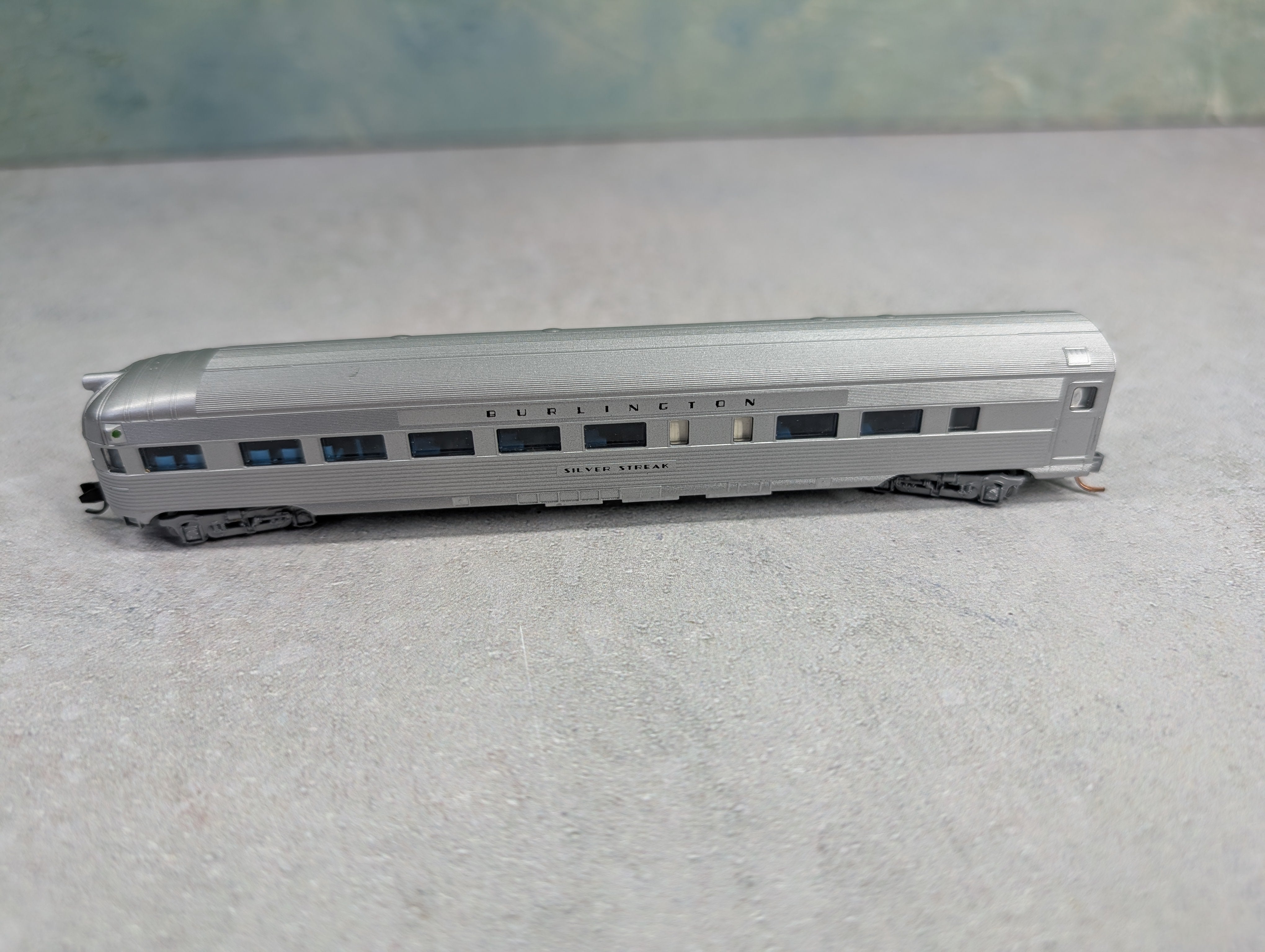 USED Micro-Trains N Scale Observation Passenger Car Burlington Silver Streak