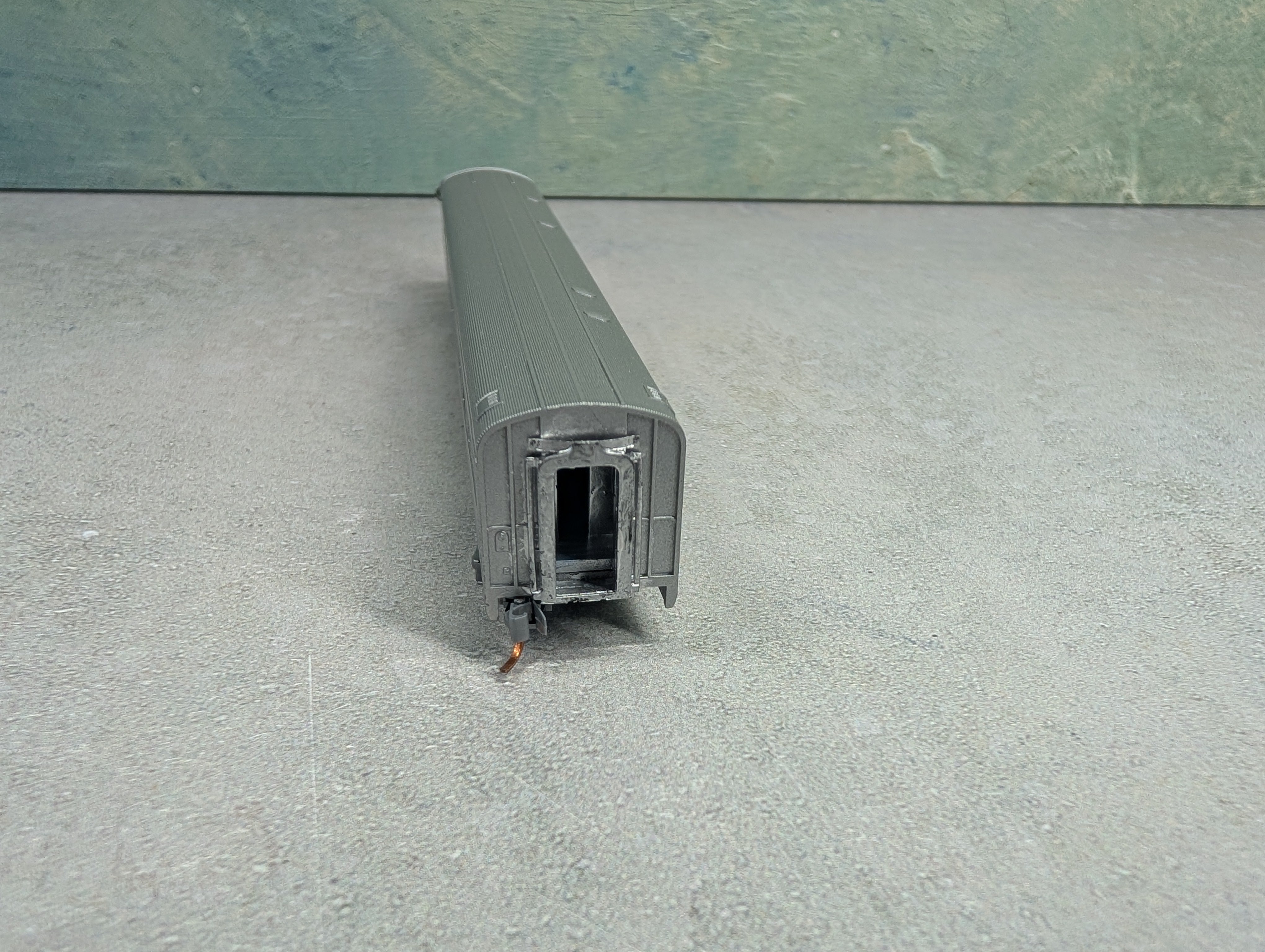 USED Micro-Trains N Scale Observation Passenger Car Burlington Silver Streak