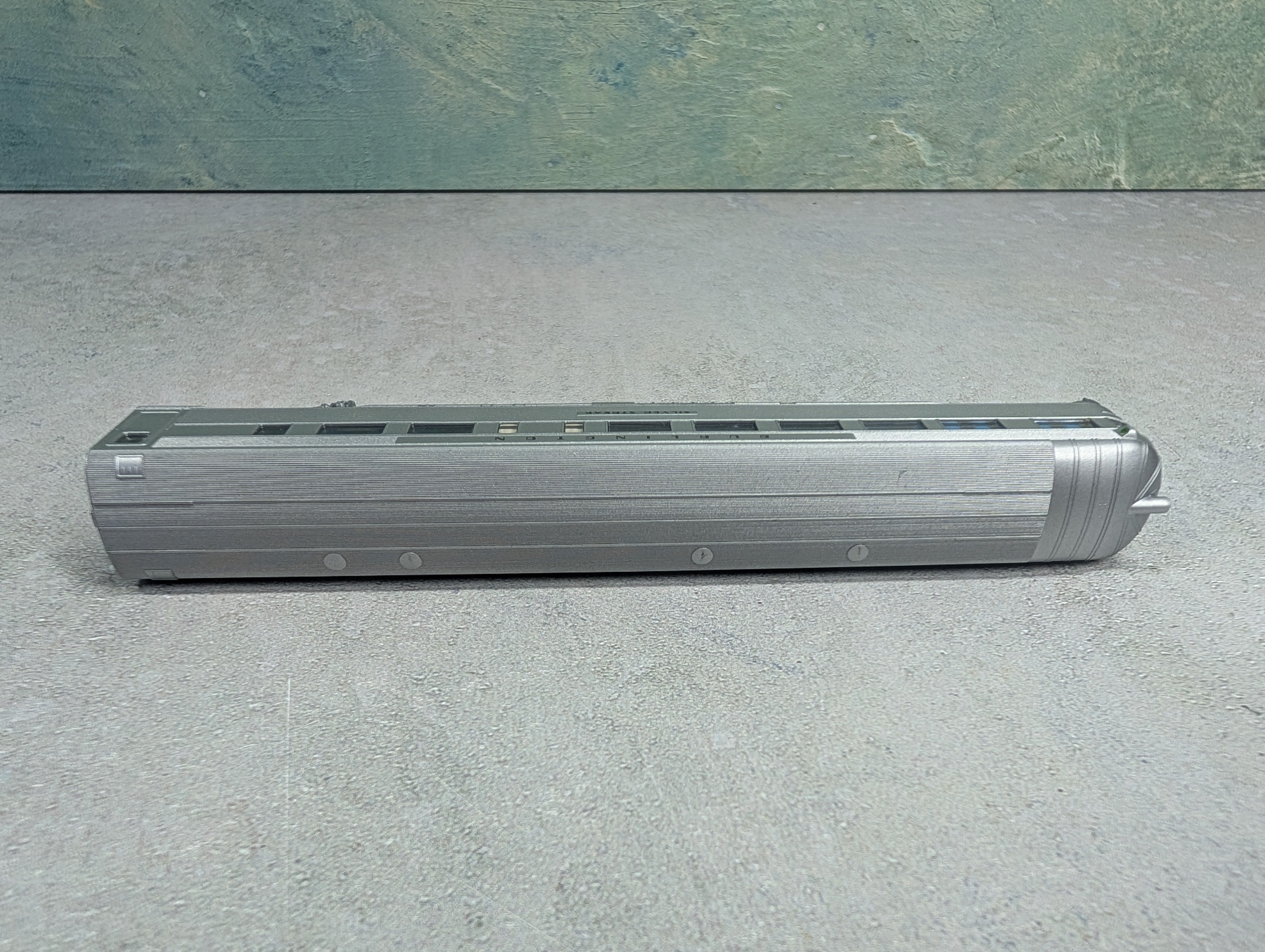 USED Micro-Trains N Scale Observation Passenger Car Burlington Silver Streak