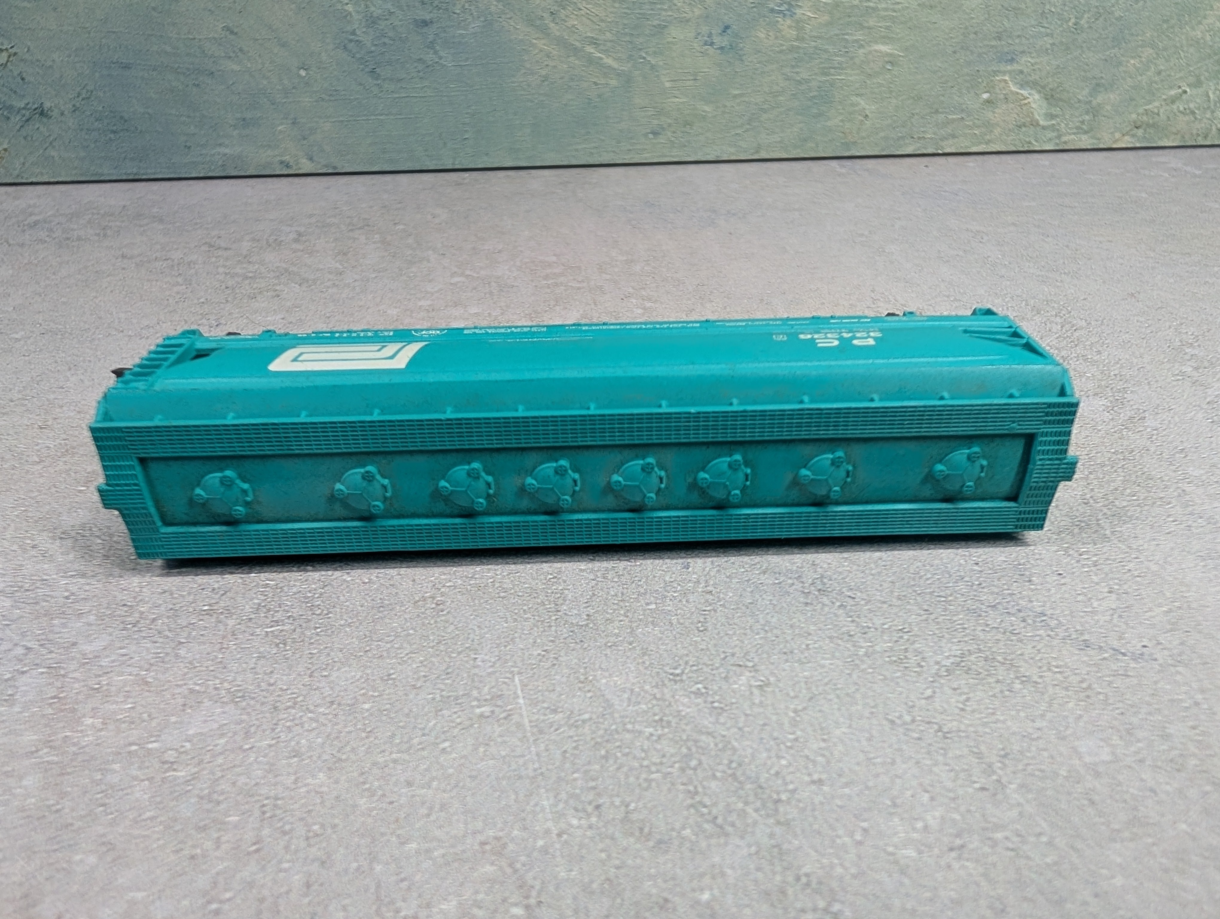 USED Bachmann N Scale 4 Bay ACF Covered Hopper Penn Central PC #324326