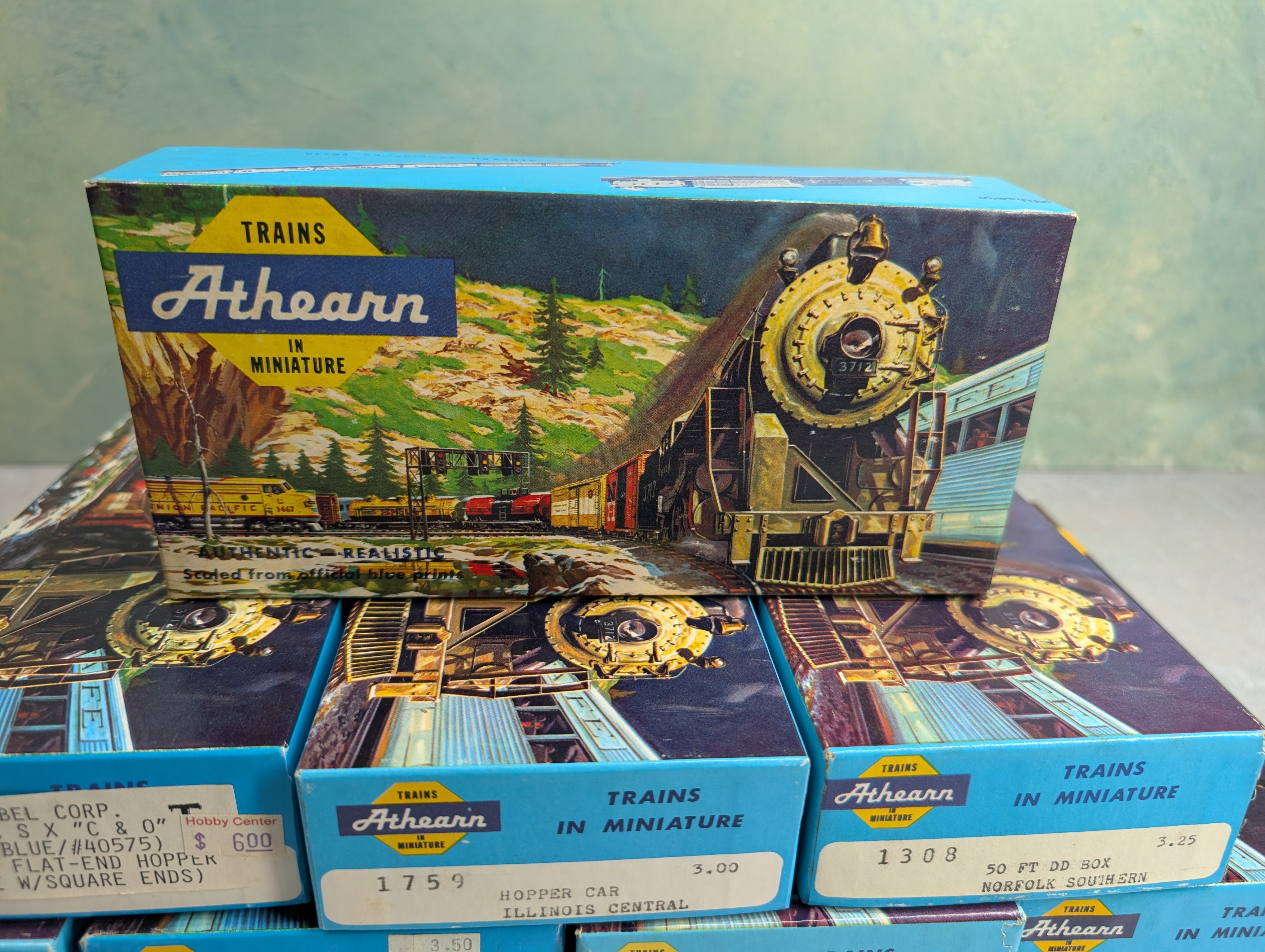 USED Athearn HO Scale Empty Boxes For Storage (8 pcs)