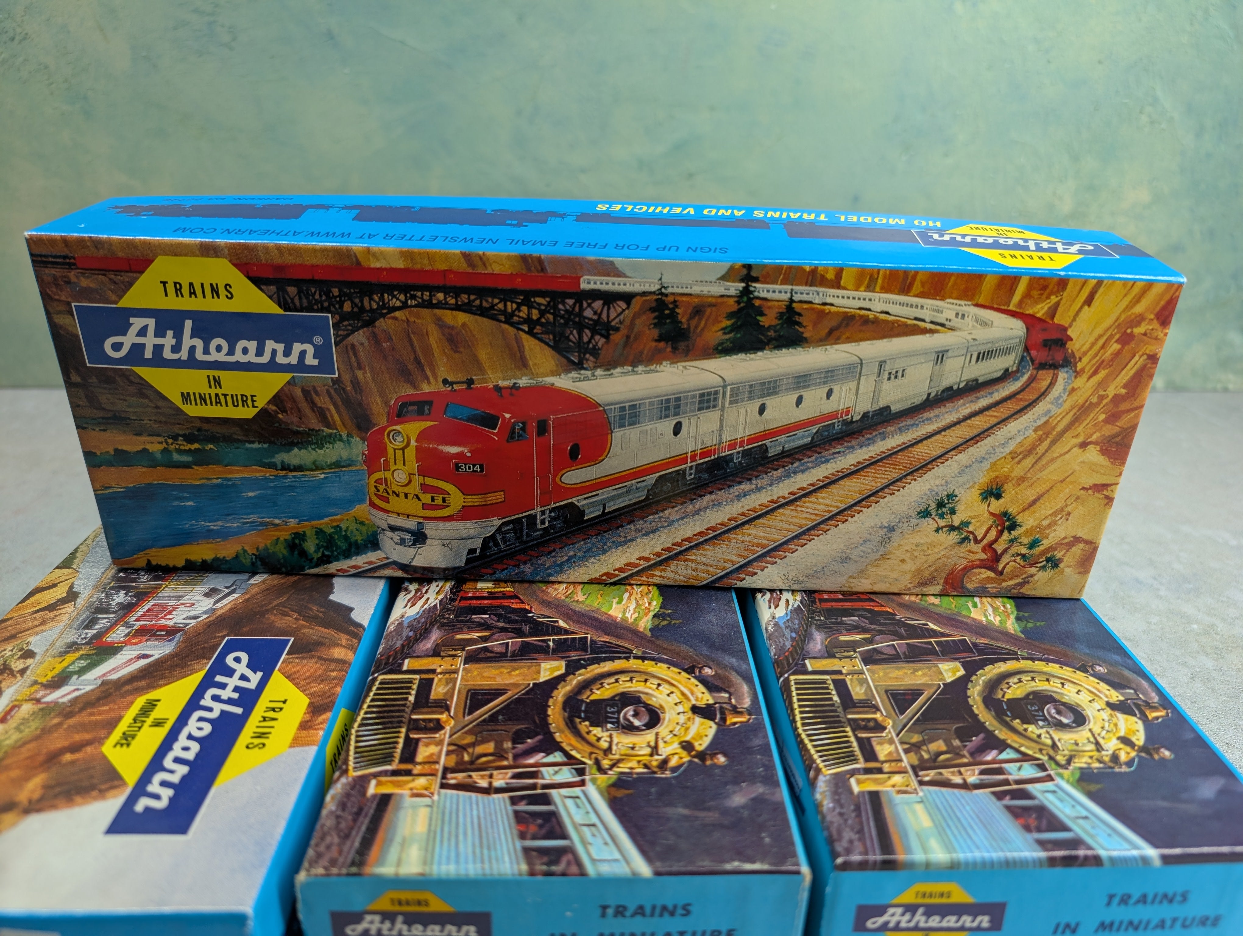 USED Athearn HO Scale Long Empty Boxes For Storage (4 pcs)