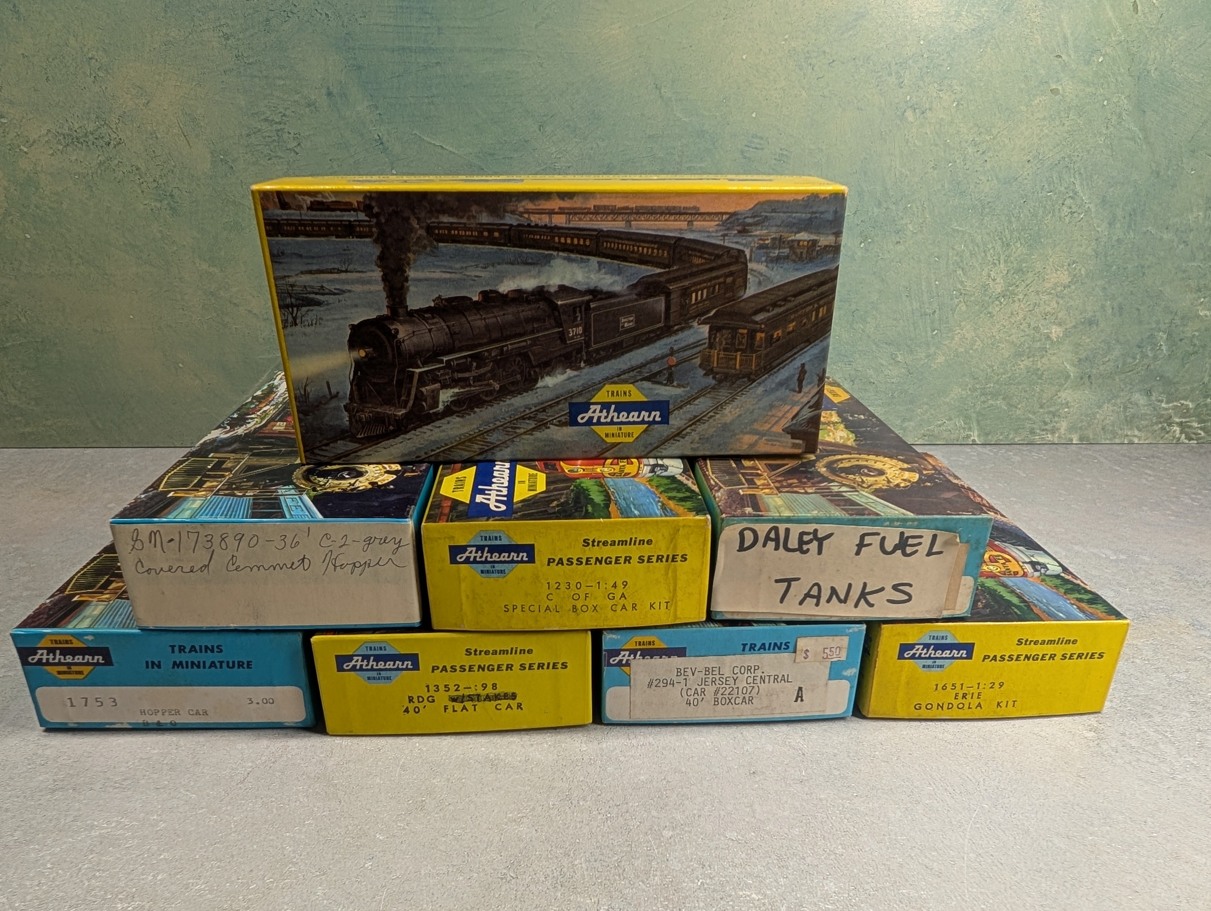 USED Athearn HO Scale Empty Boxes For Storage (8 pcs)