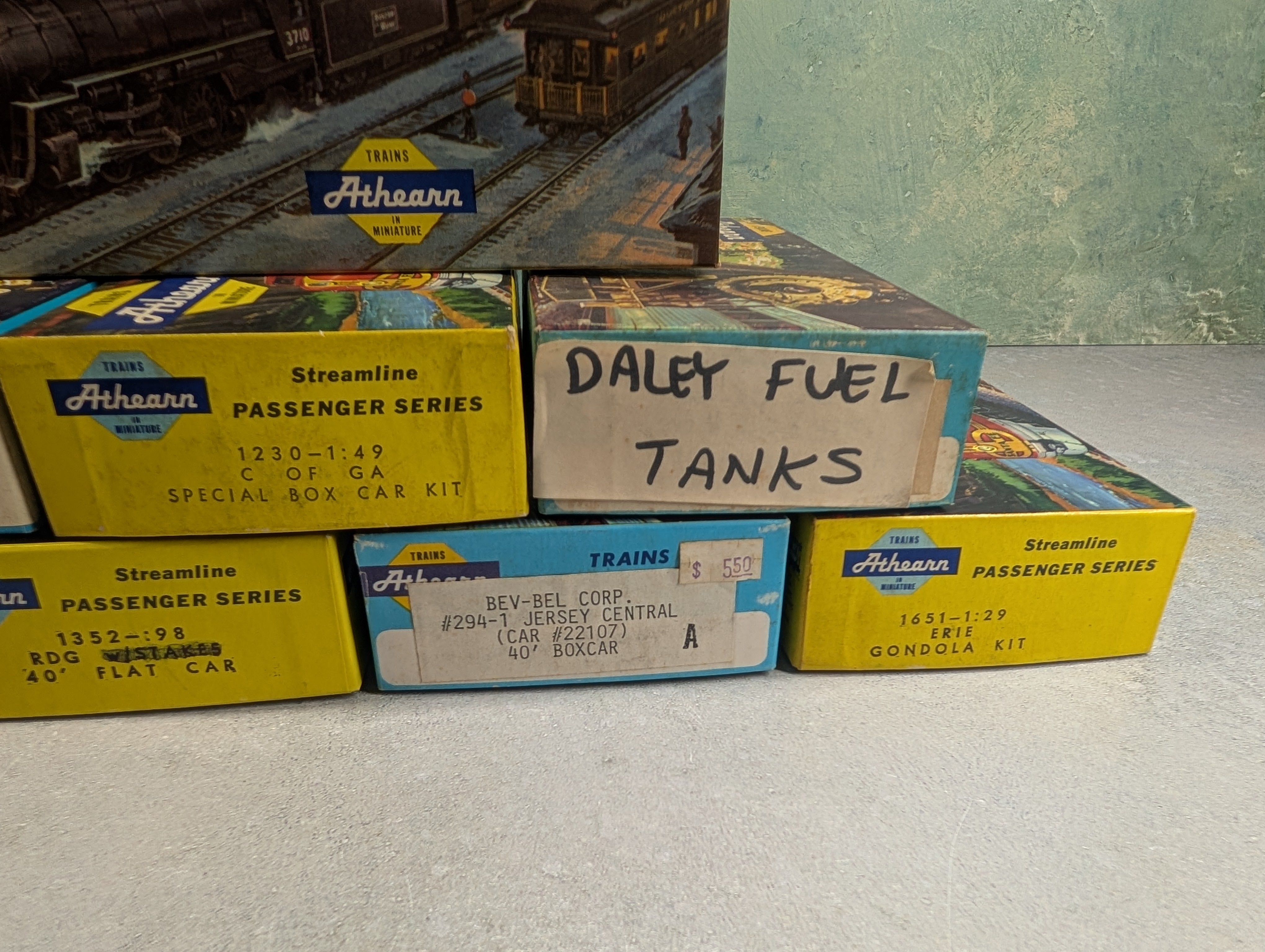 USED Athearn HO Scale Empty Boxes For Storage (8 pcs)