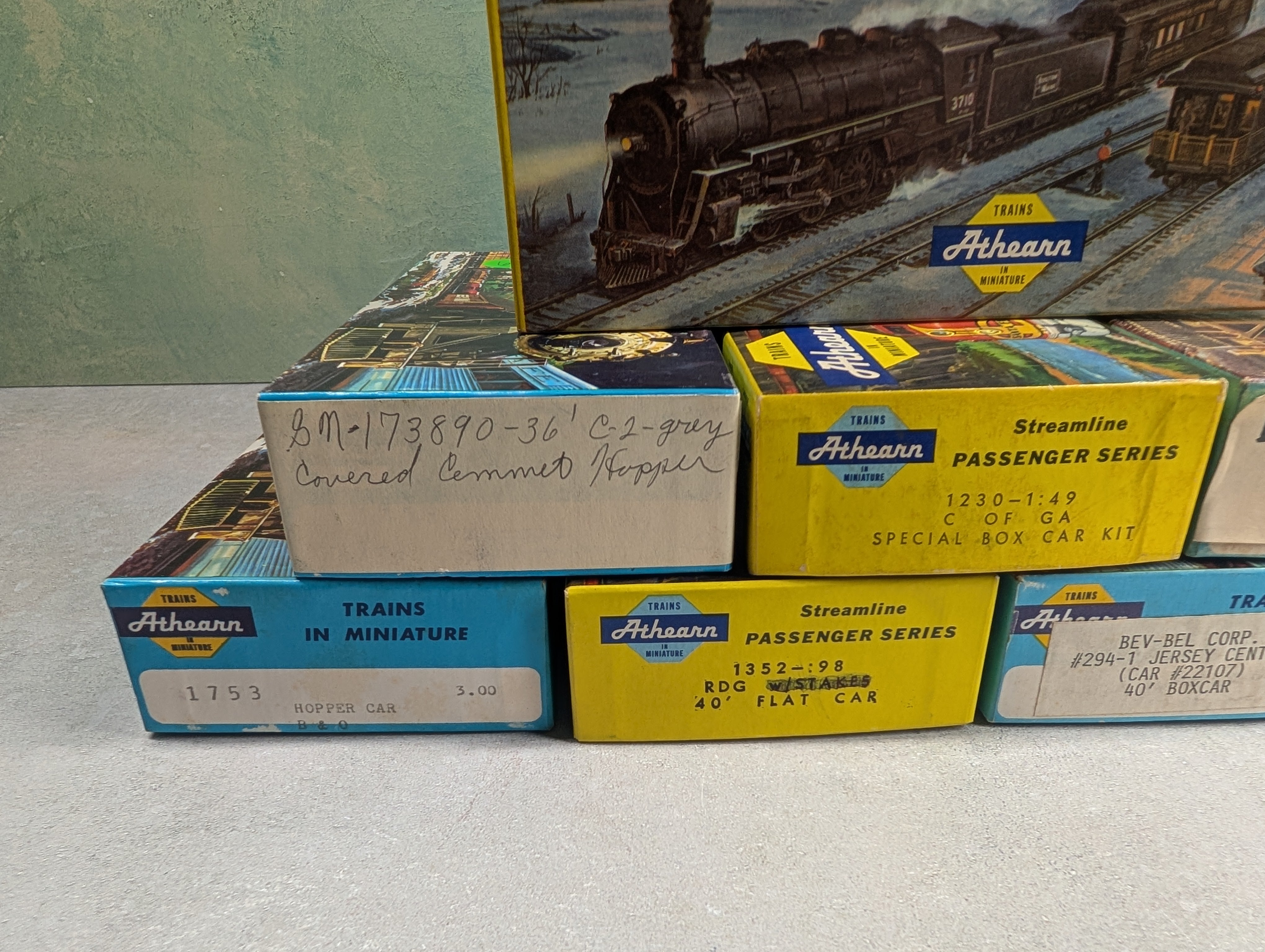 USED Athearn HO Scale Empty Boxes For Storage (8 pcs)