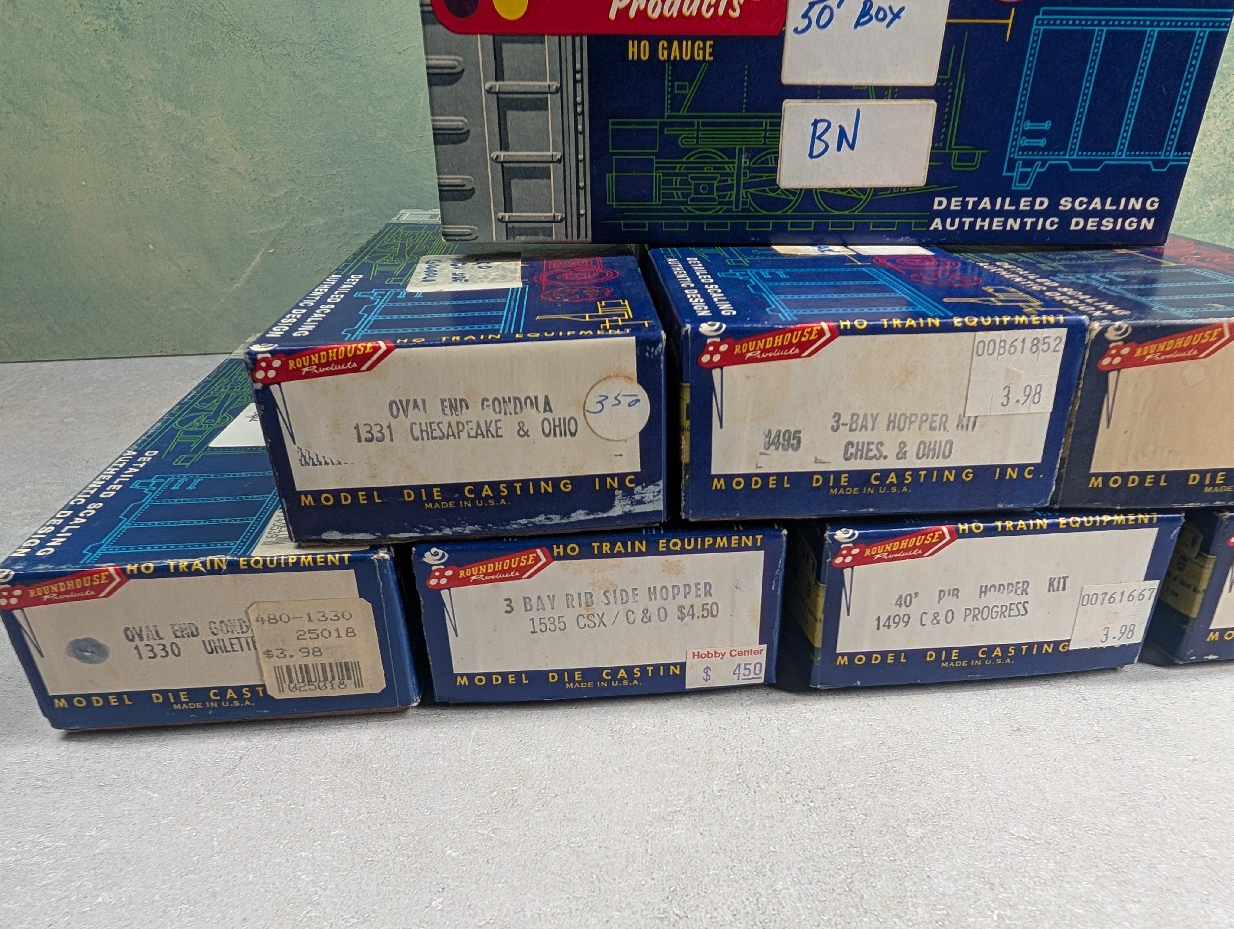 USED Roundhouse HO Scale Empty Boxes For Storage (8 pcs)