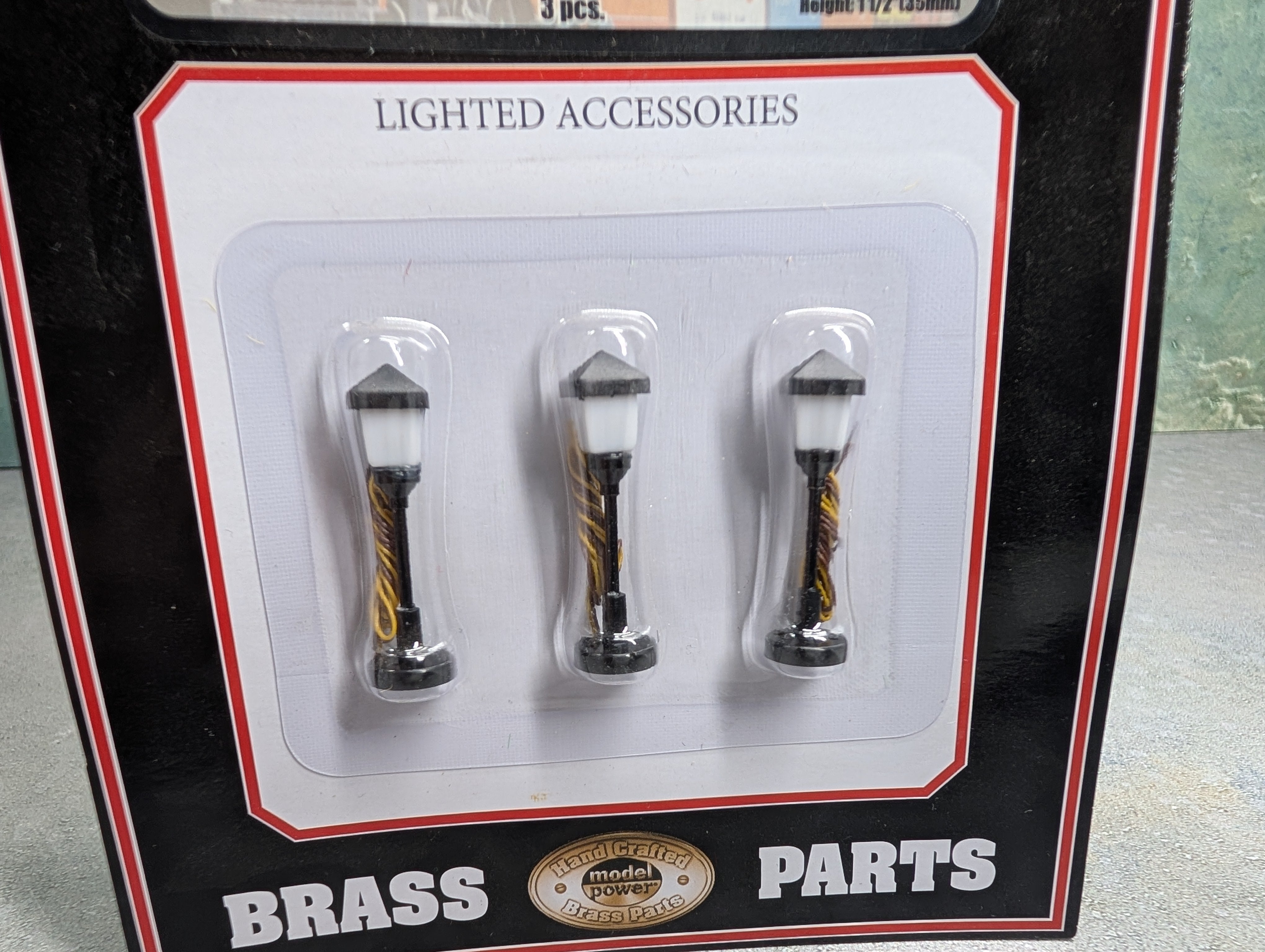 Model Power 494 HO Scale Gas Lamp Posts, Square Top, Frosted Brass Parts (3 pcs)
