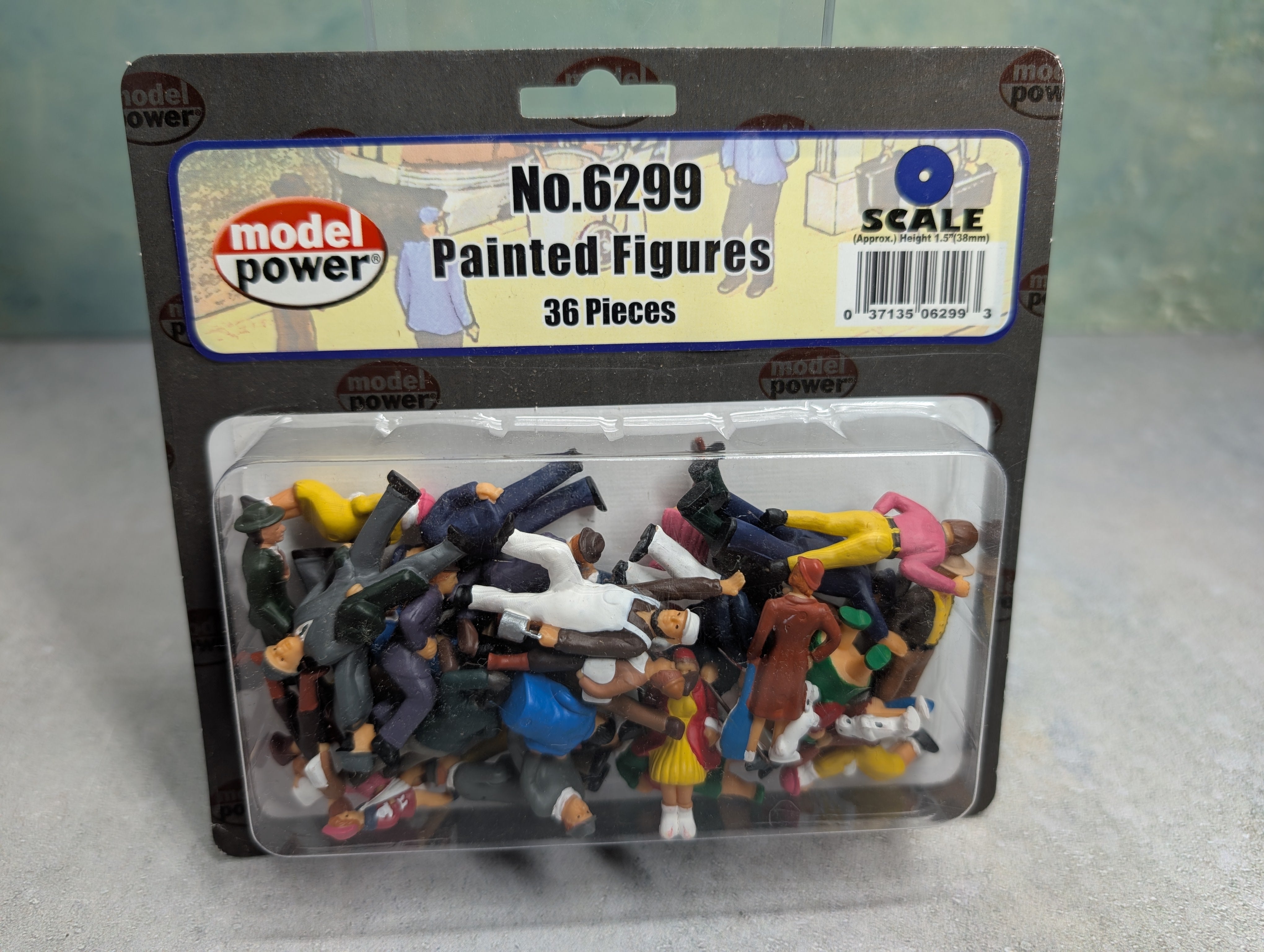 Model Power 6299 O Painted Figures, People (36 pcs)