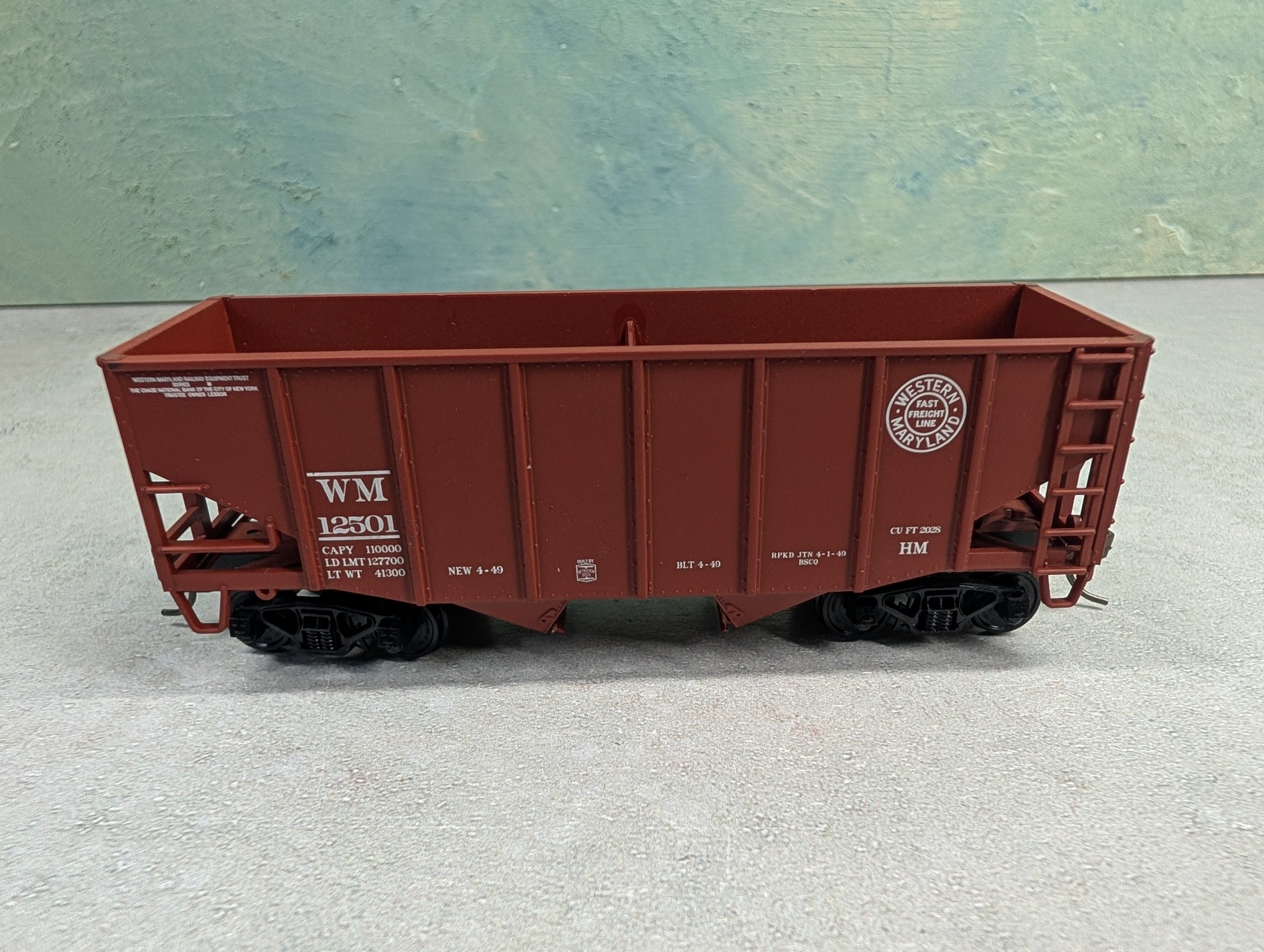 USED Stewart Hobbies HO Scale 2 Bay Open Hopper Western Maryland WM #12501