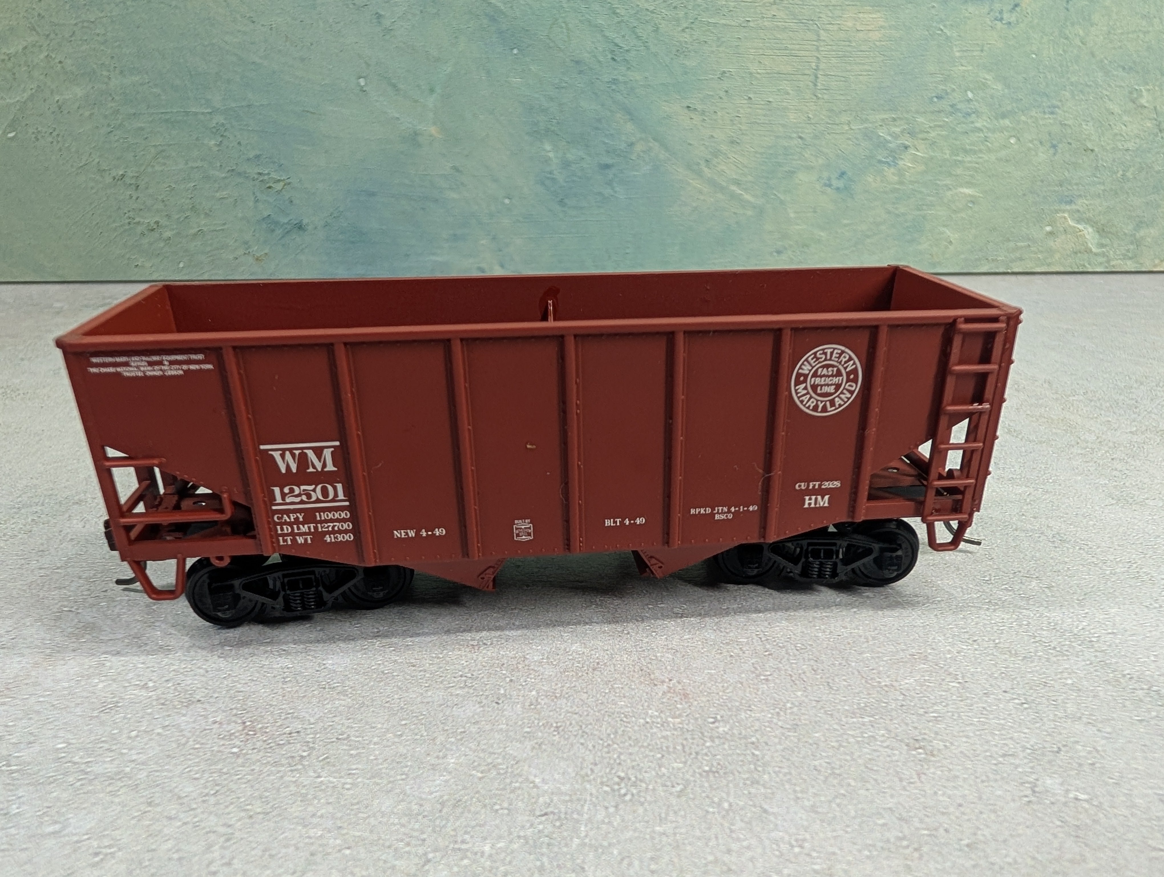 USED Stewart Hobbies HO Scale 2 Bay Open Hopper Western Maryland WM #12501
