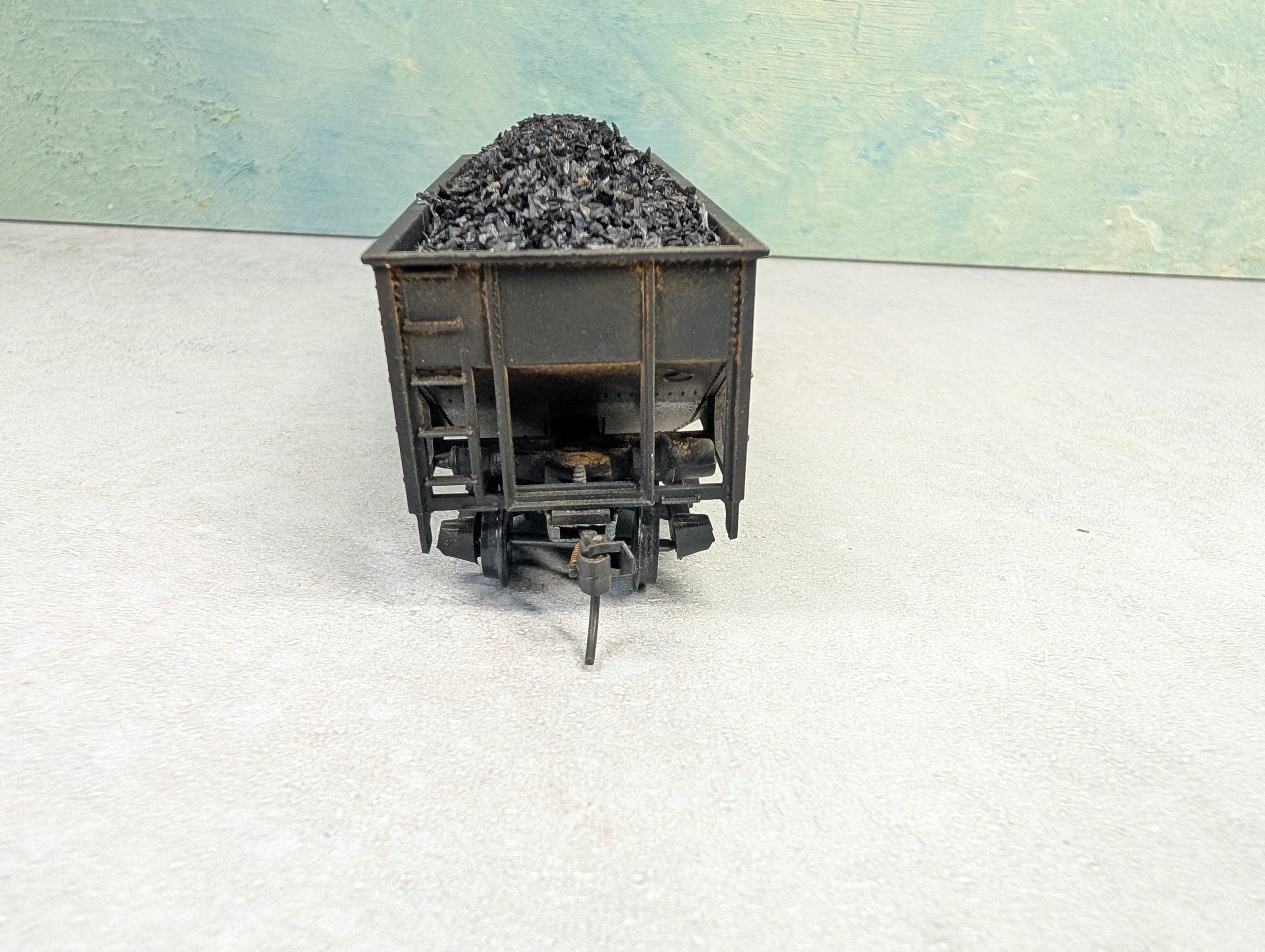 USED Mantua HO Scale 2 Bay Open Hopper Reading Weathered w/ Coal Load