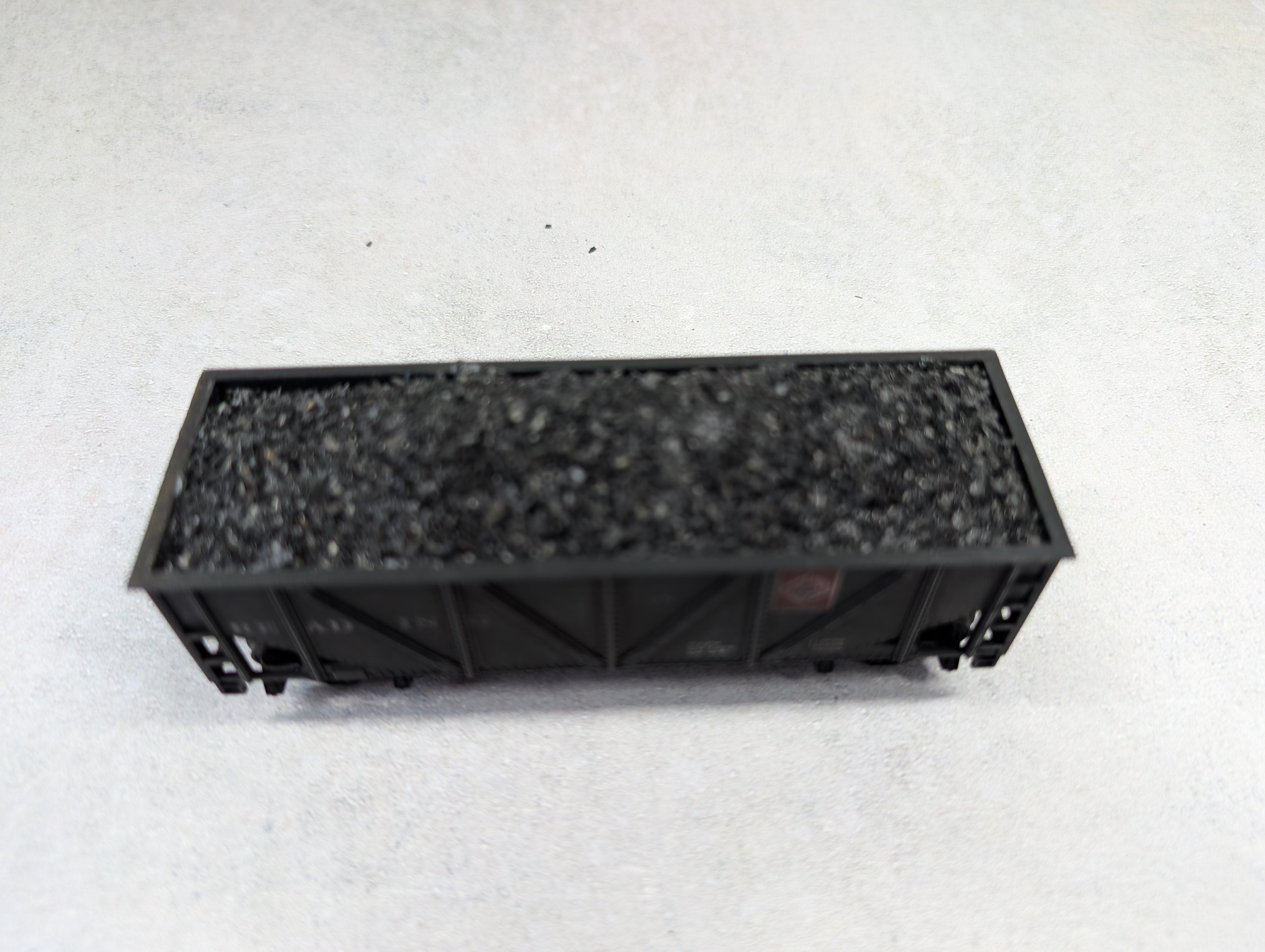 USED Mantua HO Scale 2 Bay Open Hopper Reading Weathered w/ Coal Load