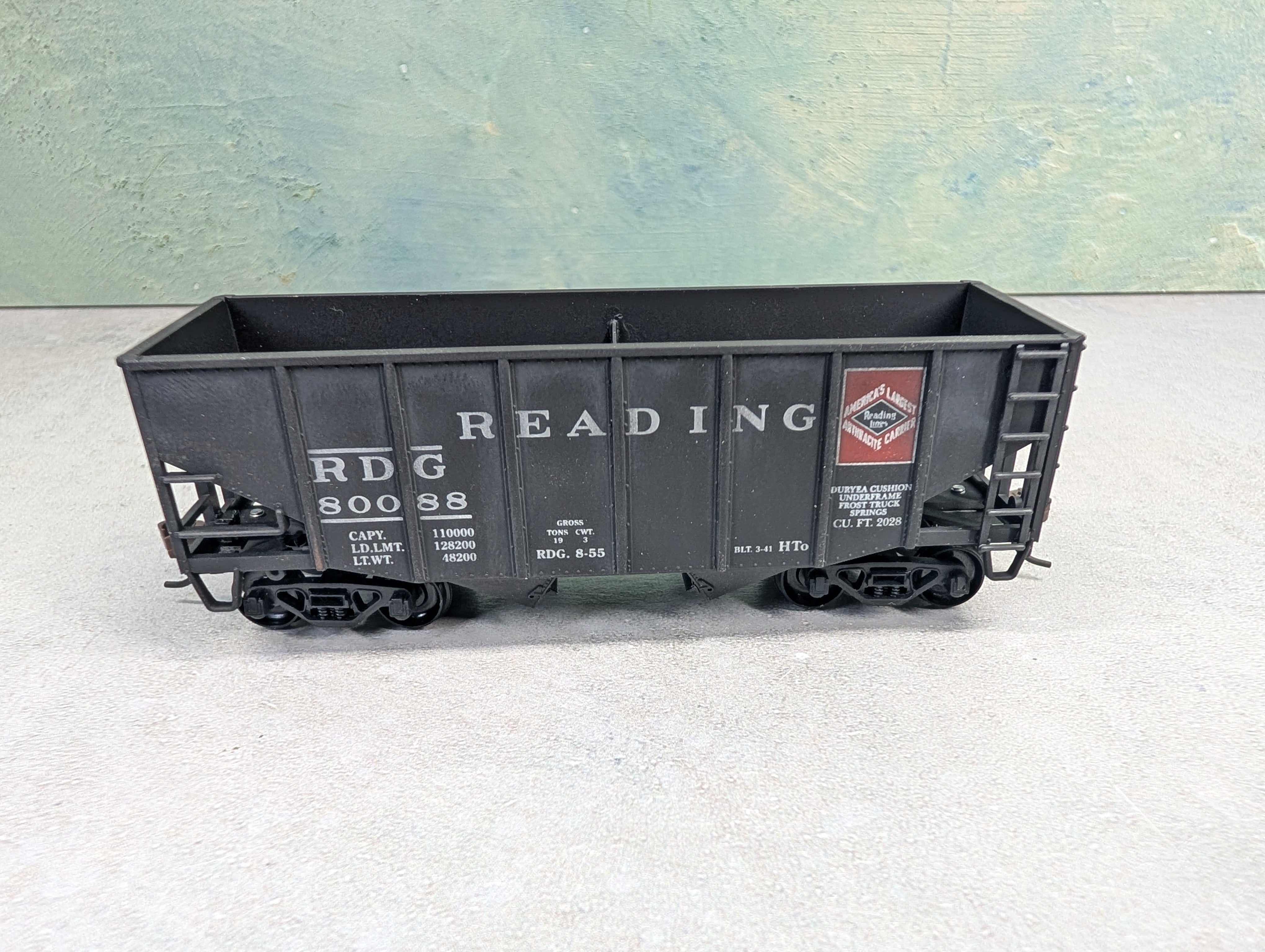 USED Stewart Hobbies HO Scale 2 Bay Open Hopper Reading RDG #80088 Wea